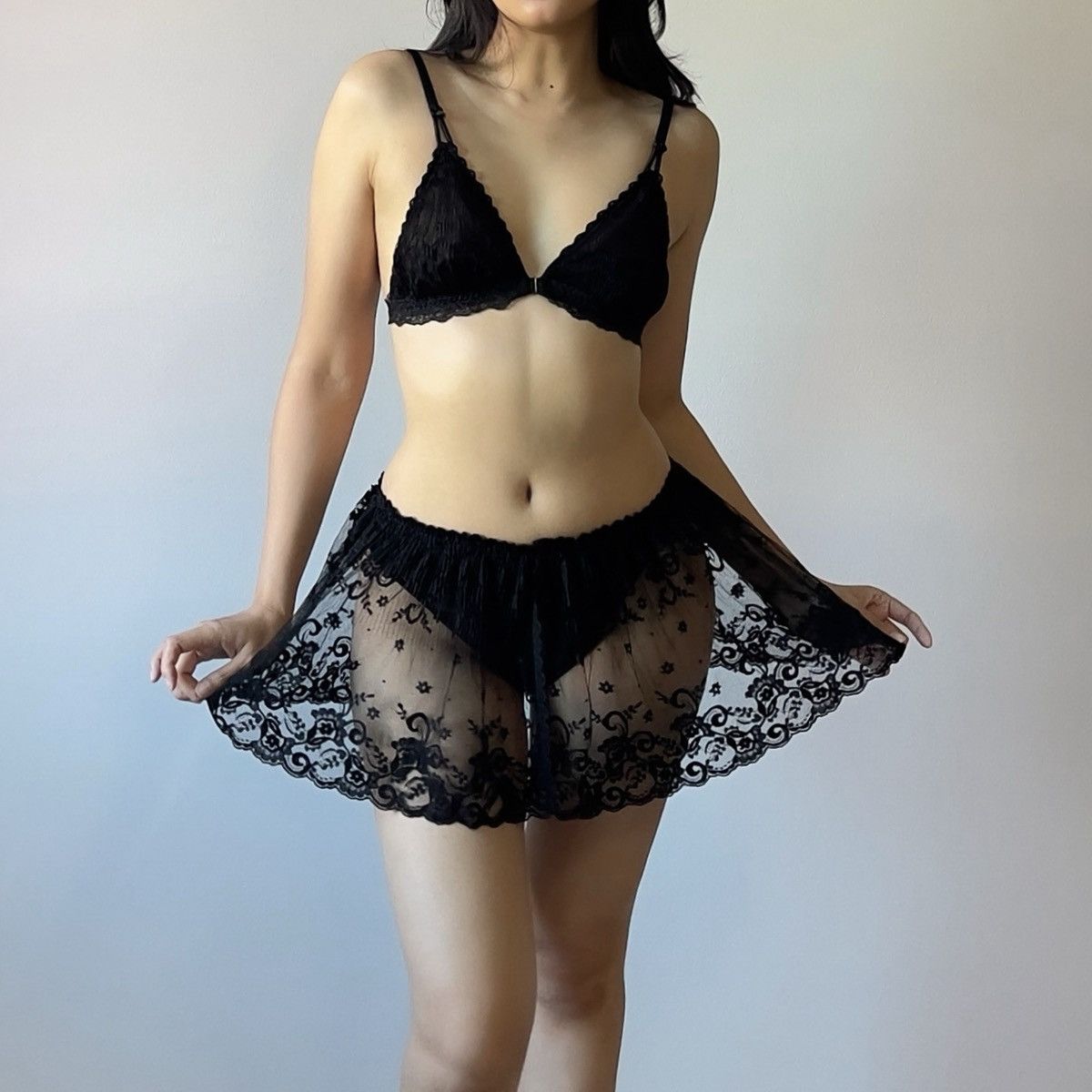 Vintage Vintage 1990s Black Semi-Sheer Lace Lingerie Set (S–M) Size M / US 6-8 / IT 42-44 - 1 Thumbnail