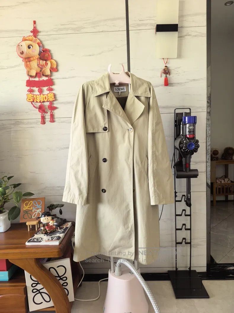 Loewe Loewe Beige mid-length trench coat, with a prominent logo Size US M / EU 48-50 / 2 - 1 Thumbnail