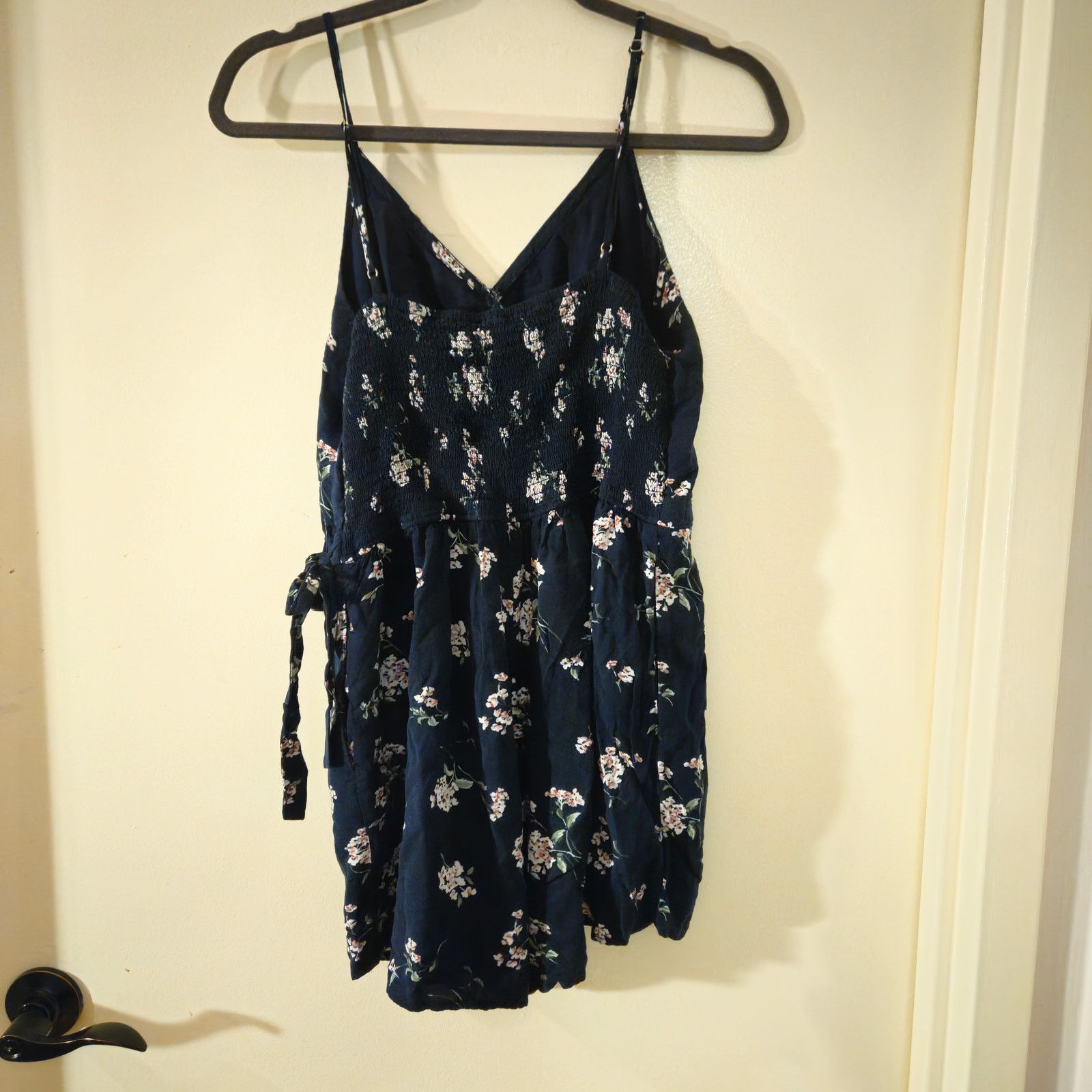 Abercrombie & Fitch Abercrombie & Fitch Women's Floral Navy Dress Size L Size L / US 10 / IT 46 - 1 Thumbnail