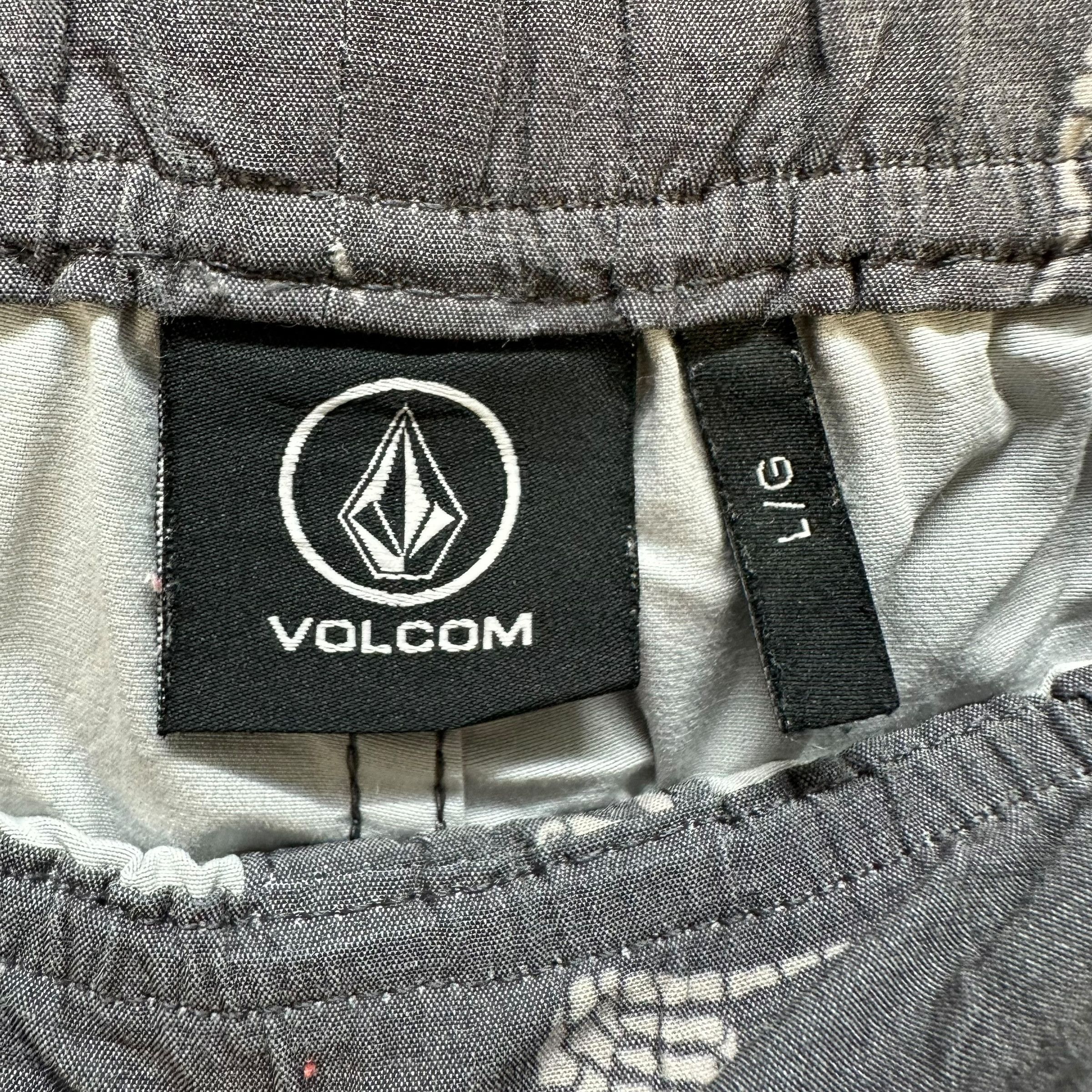 Volcom VOLCOM All Over Small Logo Short Pant #A77-1881 Size US 34 / EU 50 - 4 Thumbnail