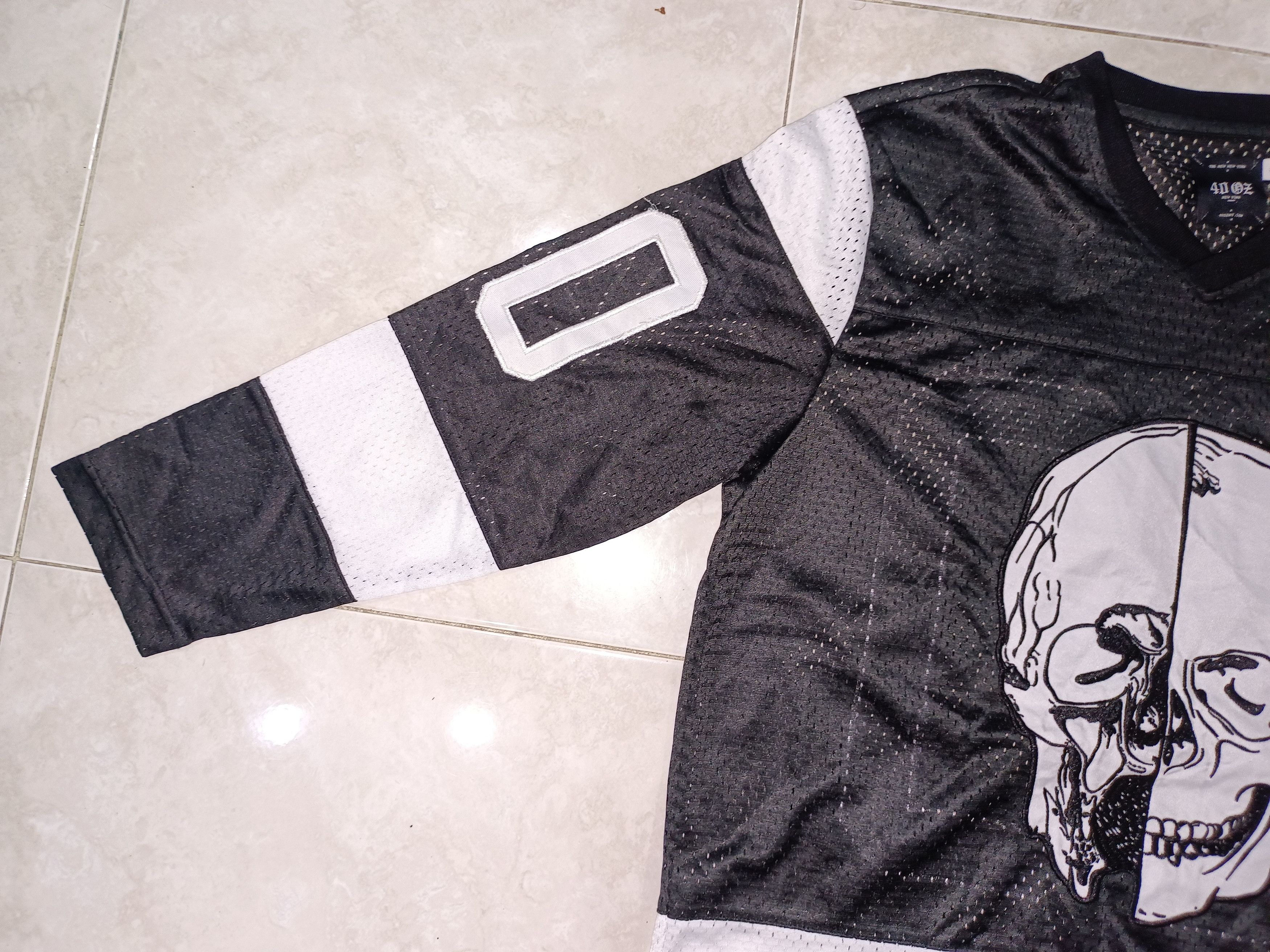 40oz NYC 40oz NYC jersey Size US M / EU 48-50 / 2 - 5 Thumbnail