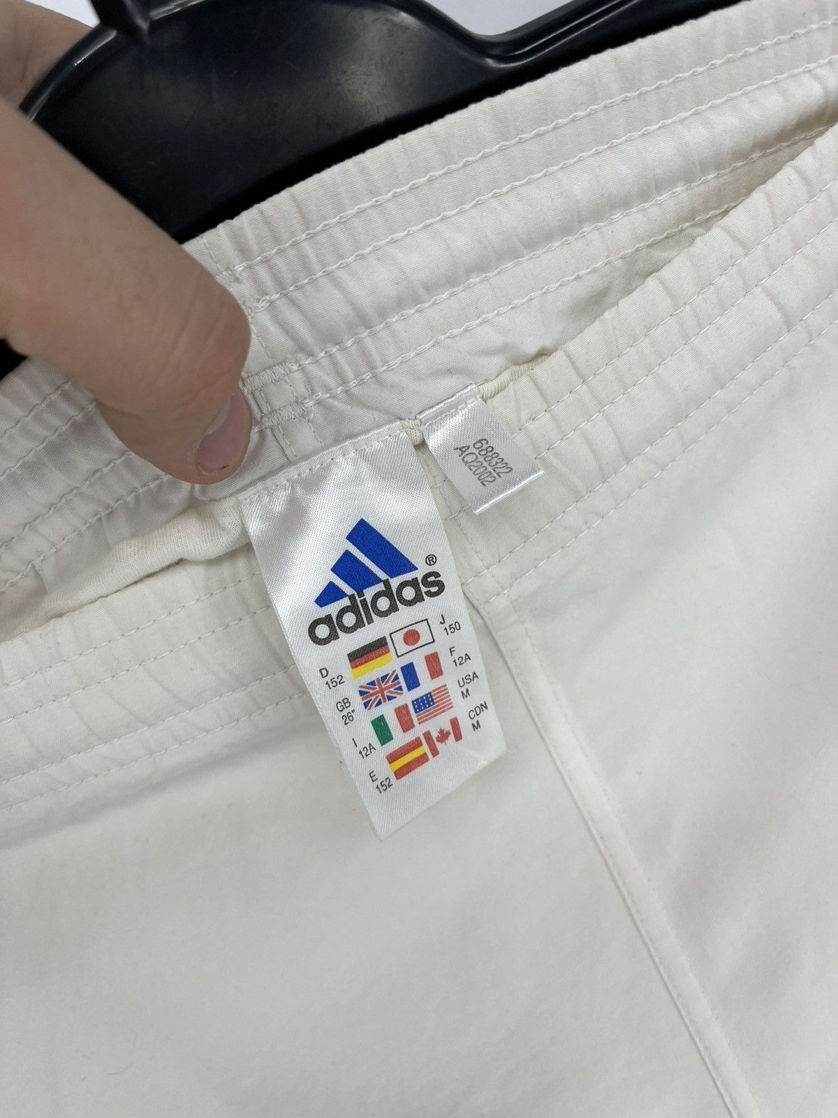 Adidas Vintage Y2K Adidas Stripes Shorts Streetwear Fashion Size US 30 / EU 46 - 9 Thumbnail