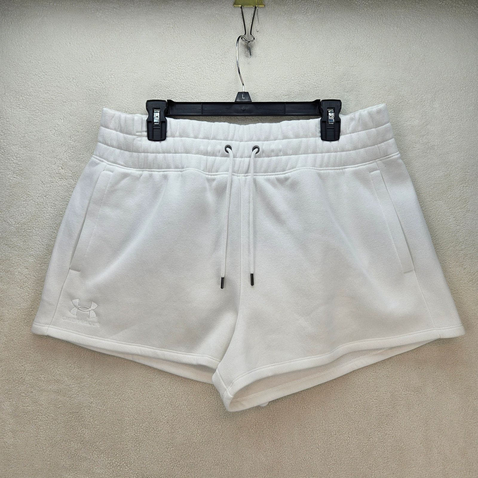 Under Armour UNDER ARMOUR WOMEN'S XL WHITE FLEECE SHORTS PLAYBACK STYLE Size 34" / US 12 / IT 48 - 1 Thumbnail
