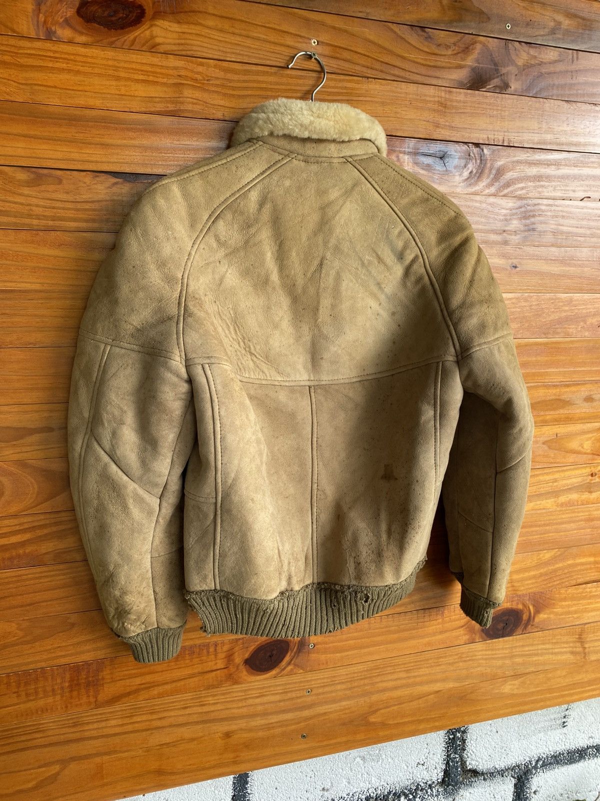Vintage Vintage New Zealand Made Sheepskin Leather Shearling Flight Size US S / EU 44-46 / 1 - 18 Thumbnail