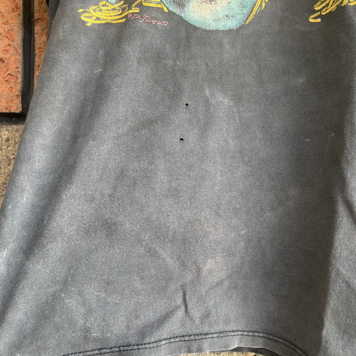 Band Tees VTG ‘90s 16 Curves That Kick Pushead Band Tee Shirt Size US XL / EU 56 / 4 - 12 Thumbnail