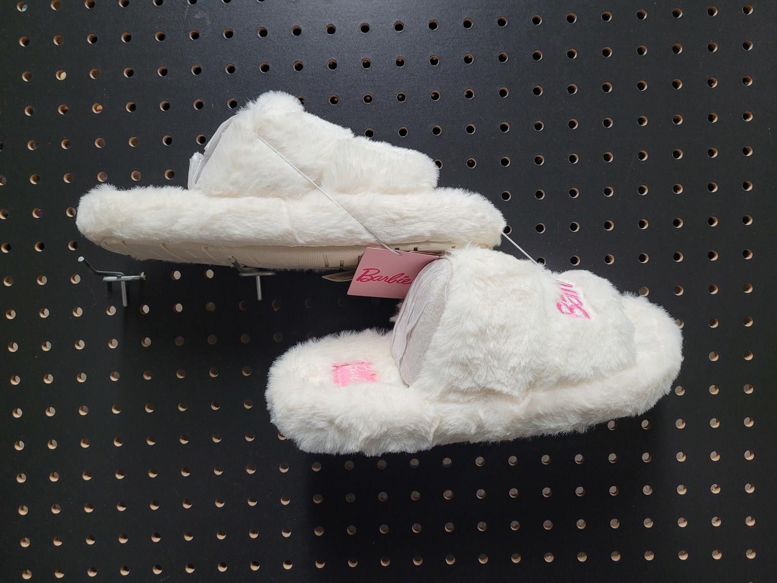 Other Fun & Cozy Barbie Furry Slippers - Grab Yours Now! Size US 7 / IT 37 - 3 Thumbnail