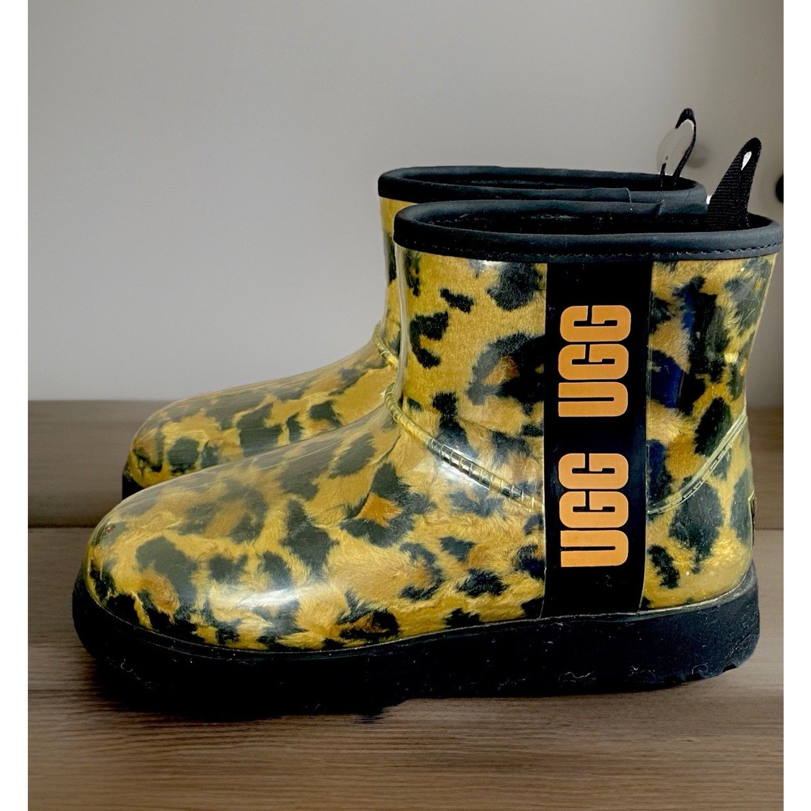 Ugg UGG Classic Clear Animal Panther Print Mini Boots Leopard Size US 6 / IT 36 - 1 Thumbnail
