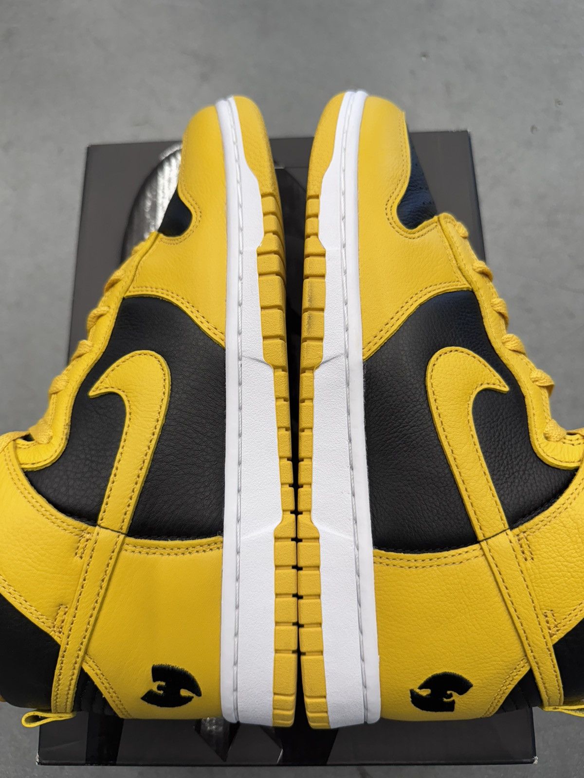 Nike 2024 Nike Dunk High Wu-Tang Size US 8.5 / EU 41-42 - 4 Thumbnail