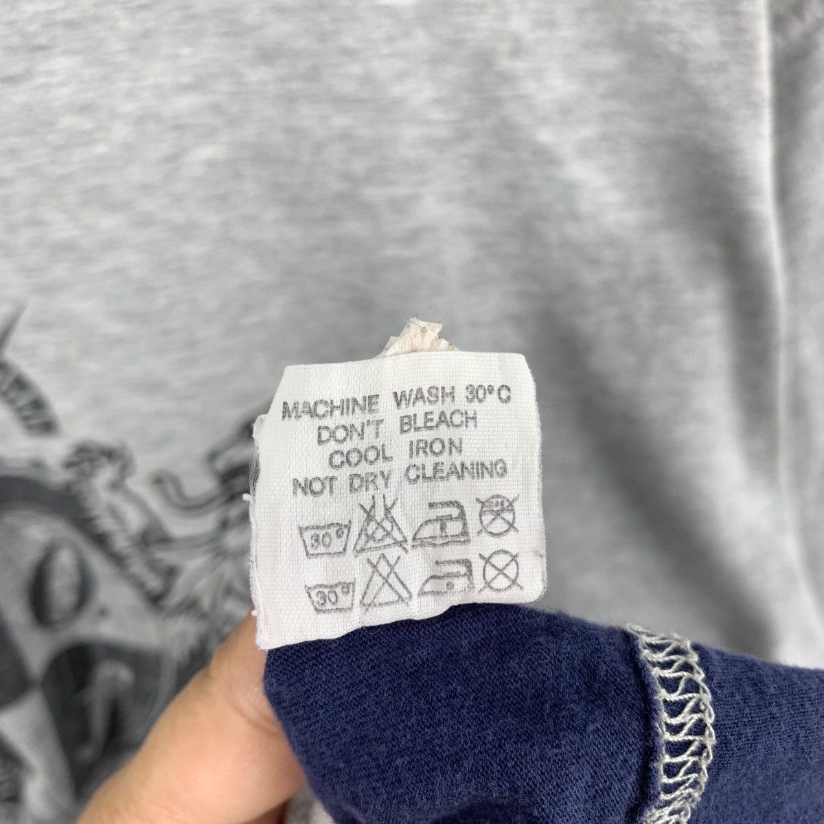 Vintage Vintage 90s STUDIO 0001 By FERRE Gianfranco Italy Tshirt Size US L / EU 52-54 / 3 - 7 Thumbnail
