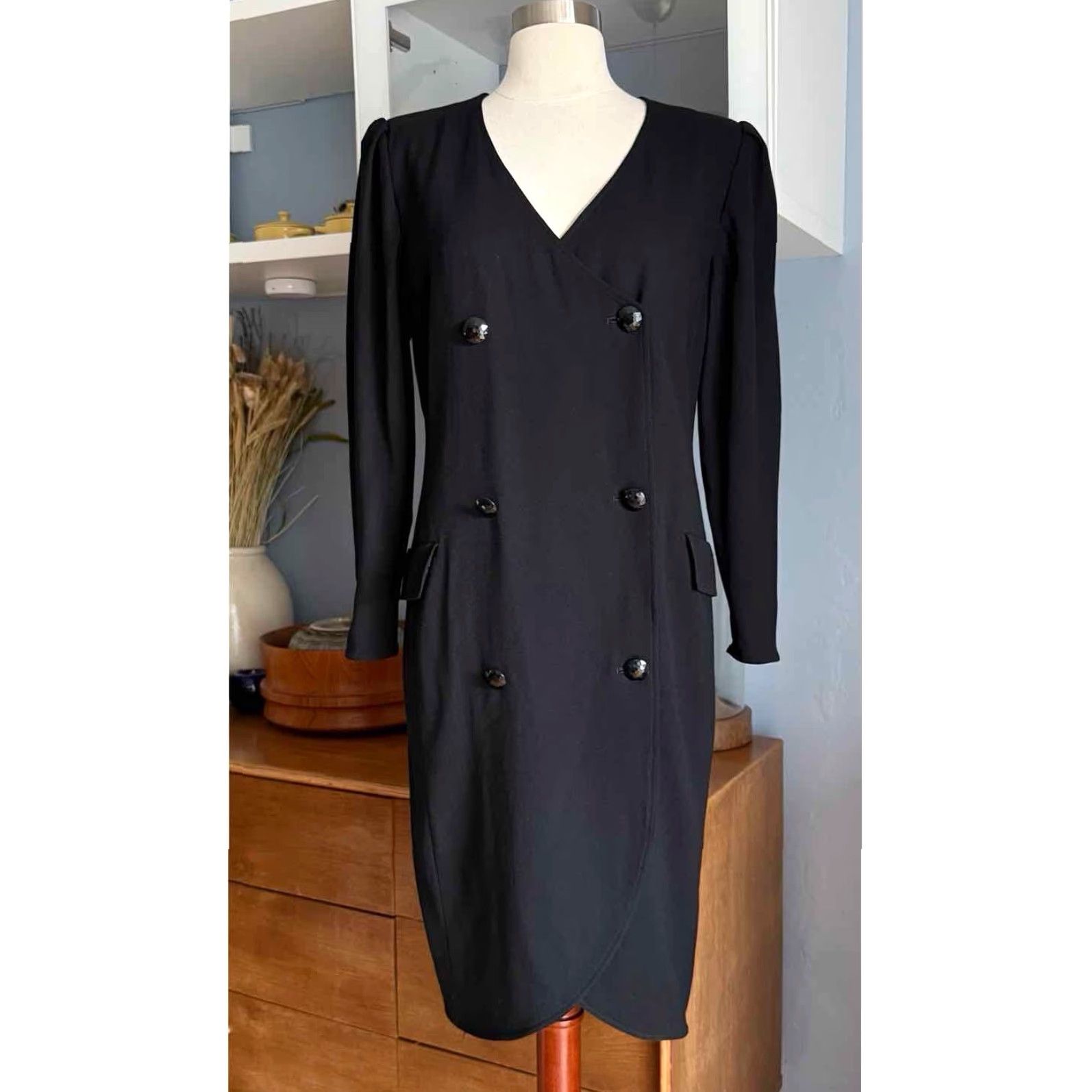 Valentino VINTAGE Valentino Miss V Black Wool Crepe Double Breasted Sheath Dress Sz 10 Size L / US 10 / IT 46 - 2 Thumbnail