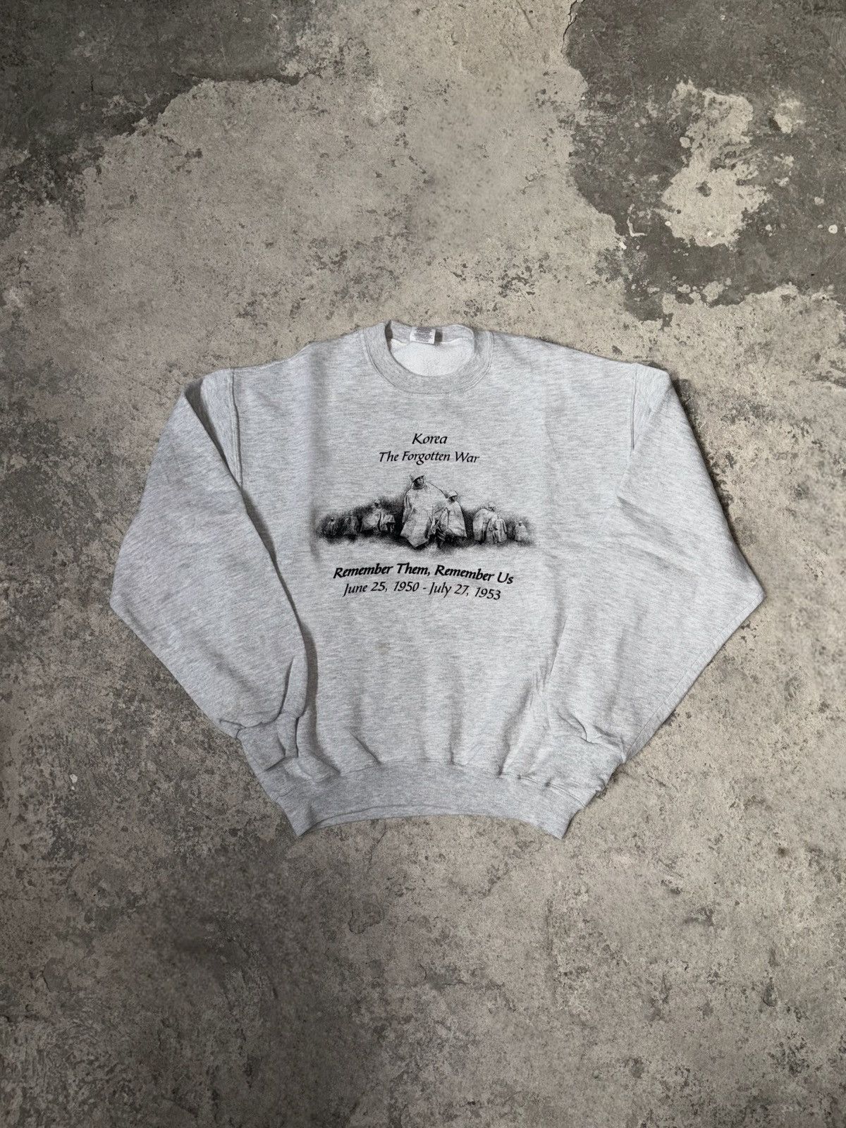 Jerzees Vintage Jerzees Korea “The Forgotten War” Gray Crewneck Size US M / EU 48-50 / 2 - 1 Thumbnail