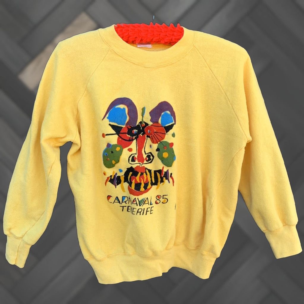 Vintage VINTAGE Carnaval 85 Tenerife Cesar Manrique Art Sweatshirt Raglan 1980s XL Yellow Unisex Adults Pullover Graphic Print 80s Men Women Size US XL / EU 56 / 4 - 1 Thumbnail