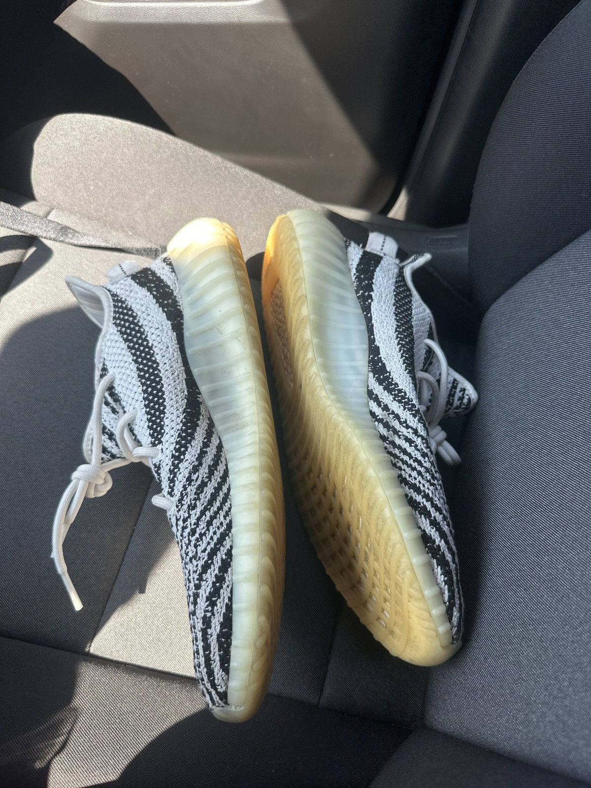 Yeezy Yeezy 350 Zebra Size US 13 / EU 46 - 2 Thumbnail