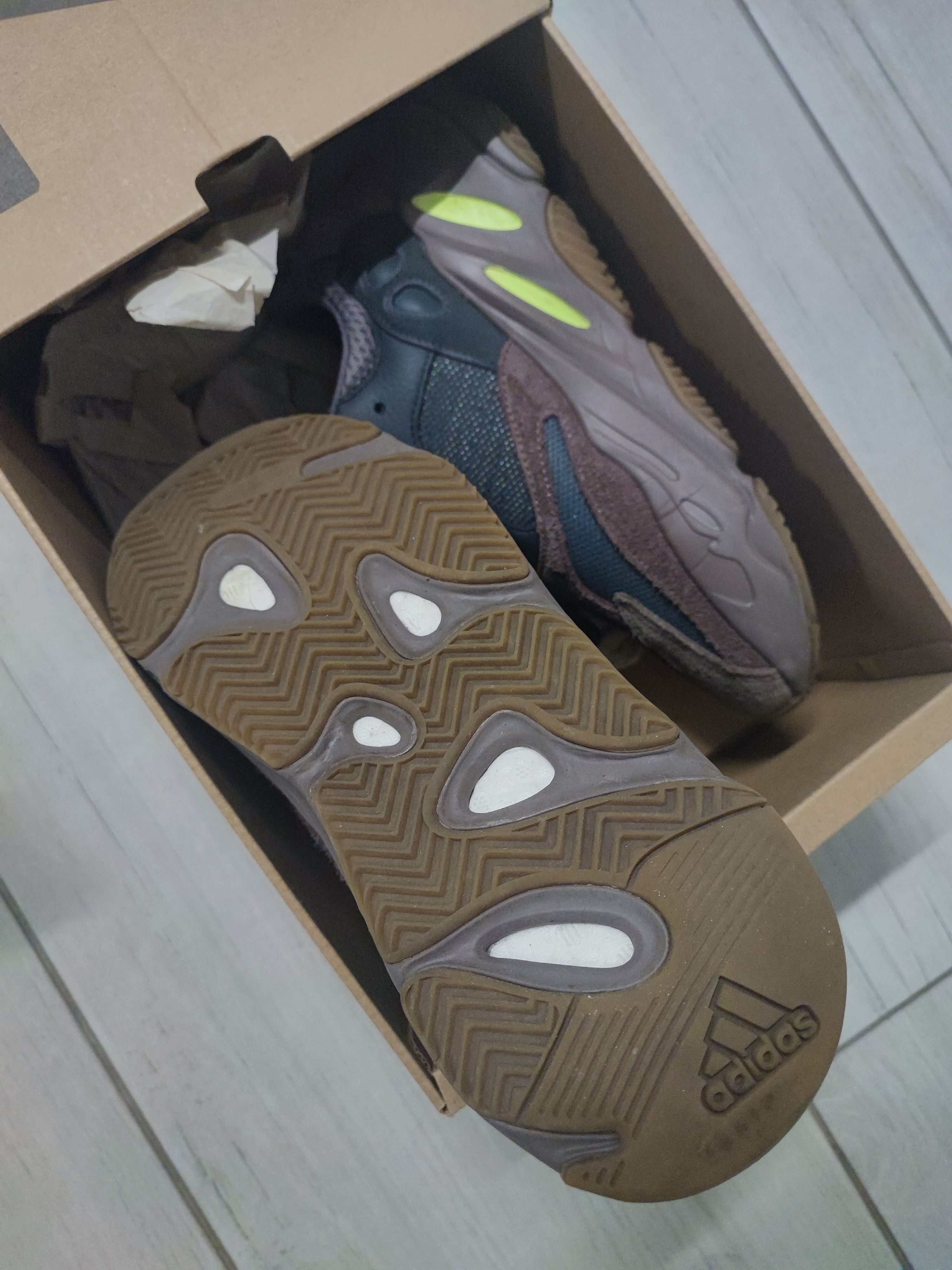 Yeezy yeezy 700 Mauve - size 40 Size US 7 / EU 40 - 2 Thumbnail