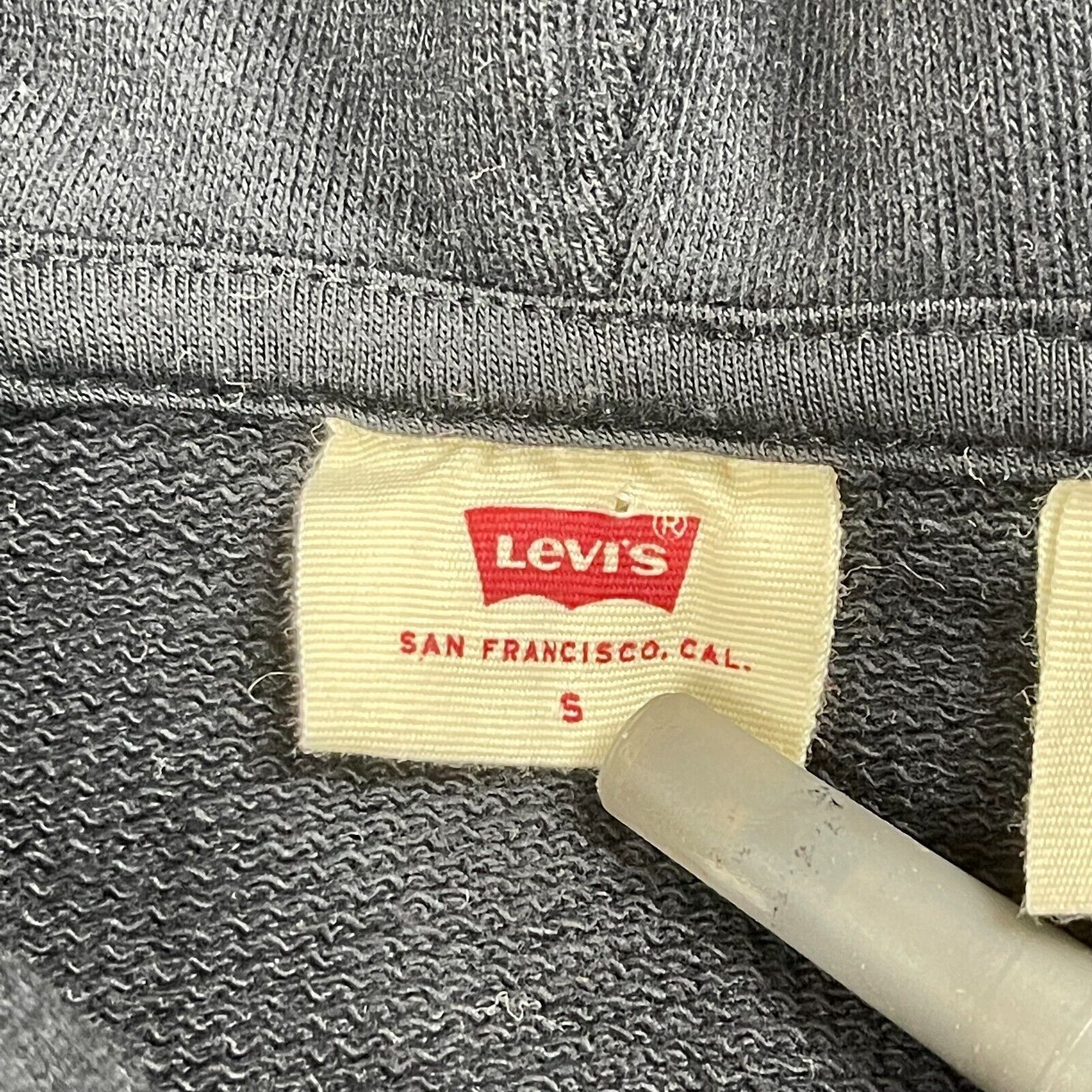 Levi's Levis Hoodie Mens Long Sleeve Kangaroo Pockets Pullover Size US S / EU 44-46 / 1 - 5 Thumbnail
