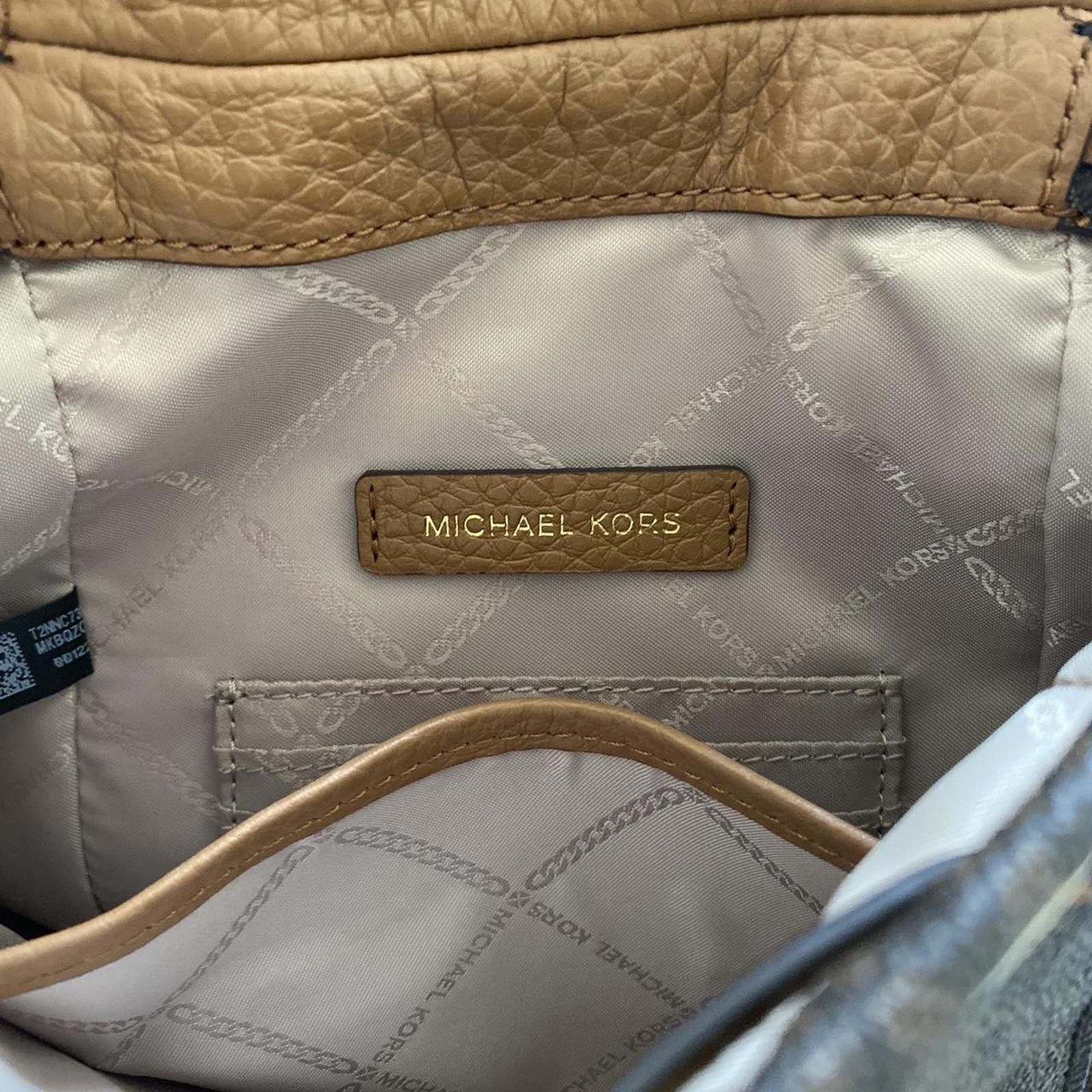 Michael Kors Micheal Kors- mini backpack/purse Size ONE SIZE - 5 Thumbnail