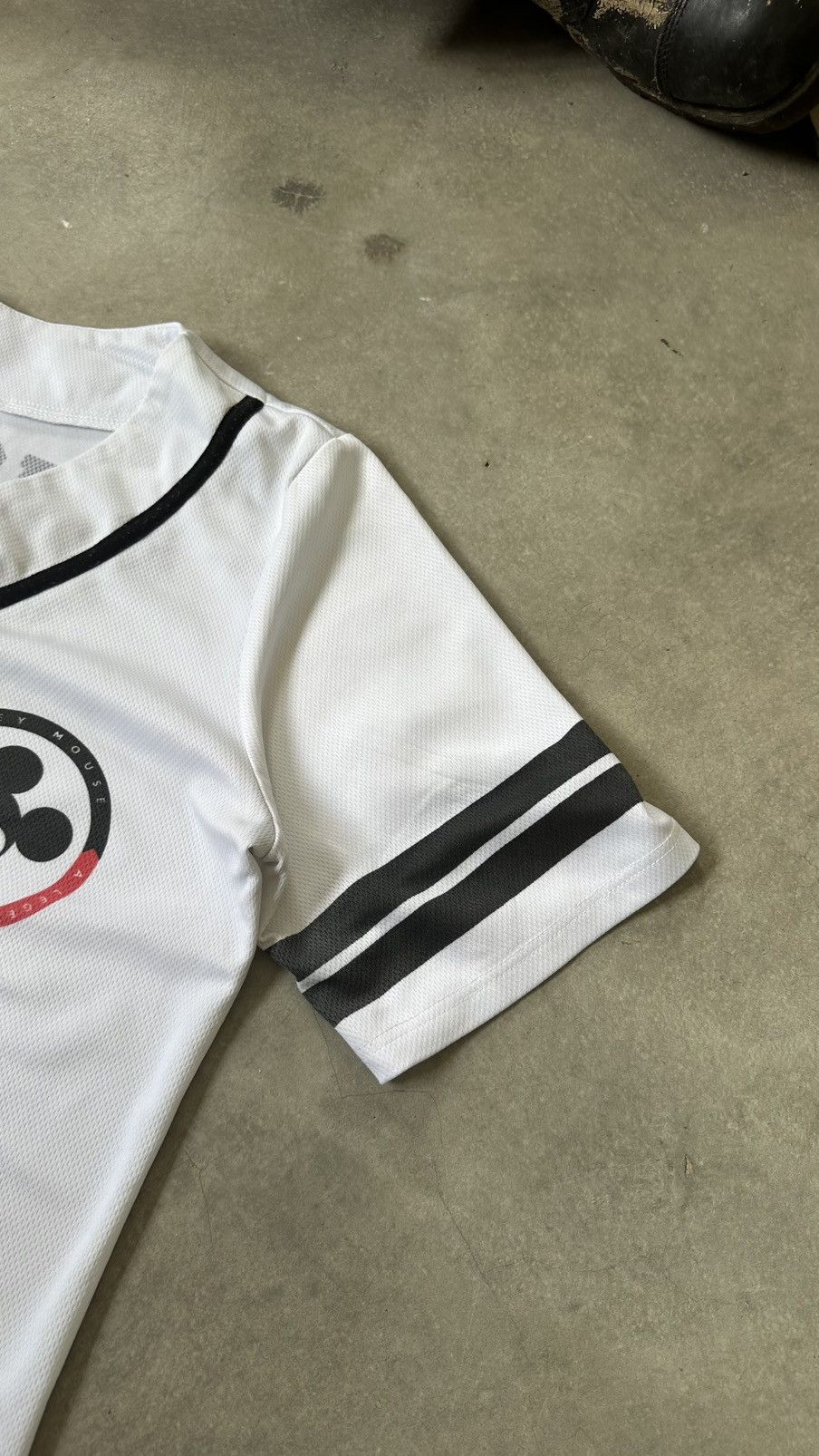 Disney VINTAGE MICKEY MOUSE BASEBALL JERSEY Size US M / EU 48-50 / 2 - 4 Thumbnail