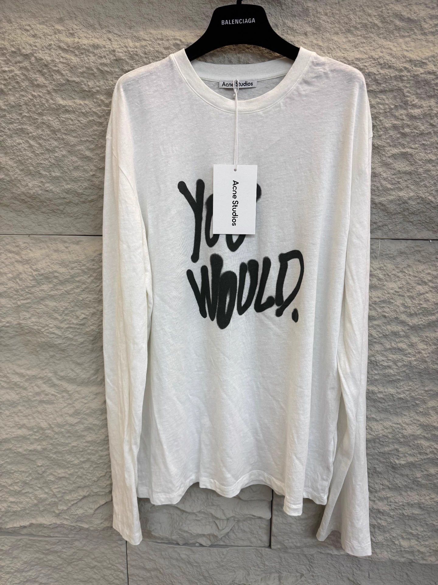 Acne Studios Acne Studios logo print oversized longsleeve T-shirt size S Size US S / EU 44-46 / 1 - 1 Thumbnail