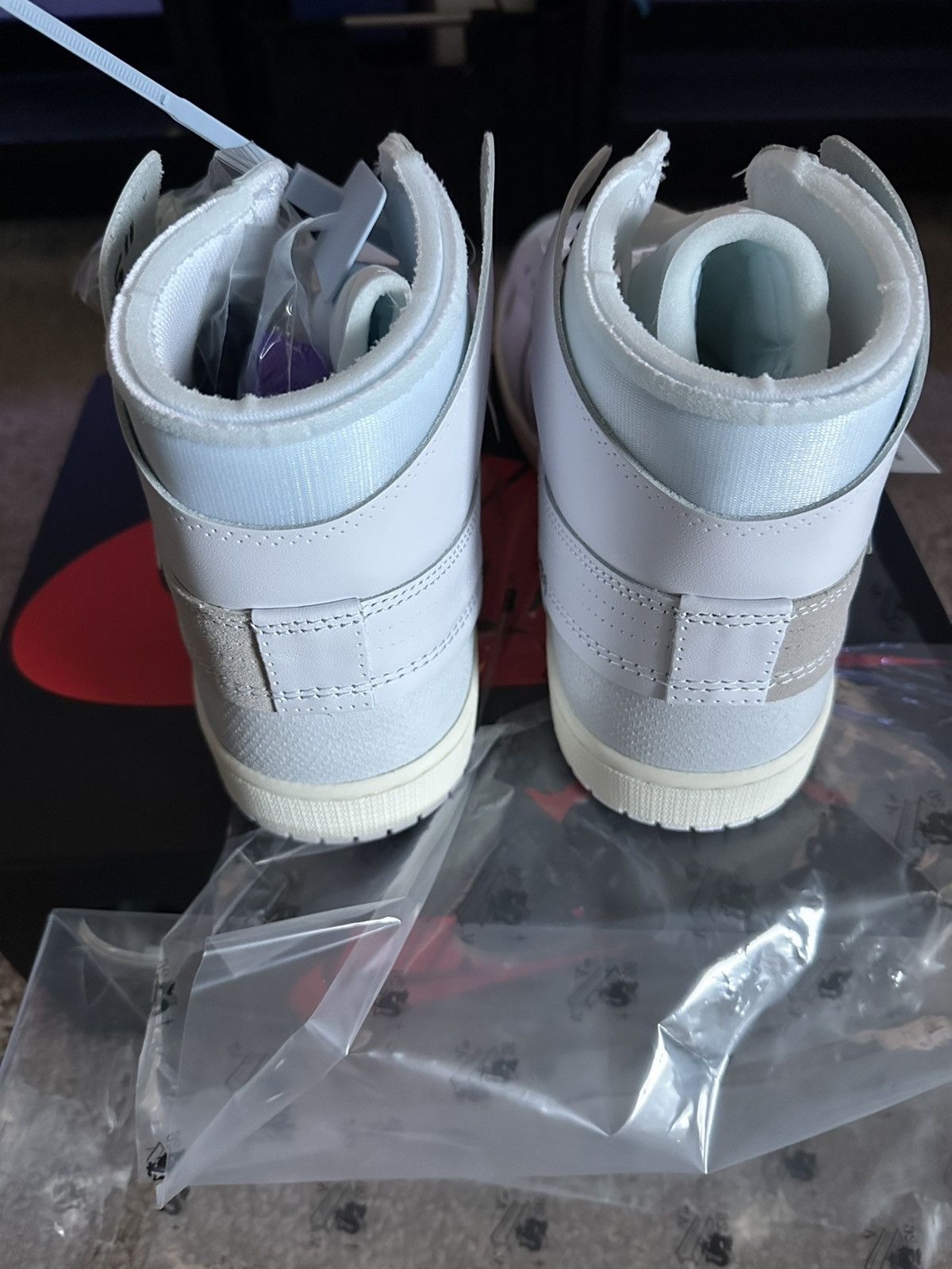 Jordan Brand Jordan 1 virgil abloh archive alaska Size US 13 / EU 46 - 5 Thumbnail