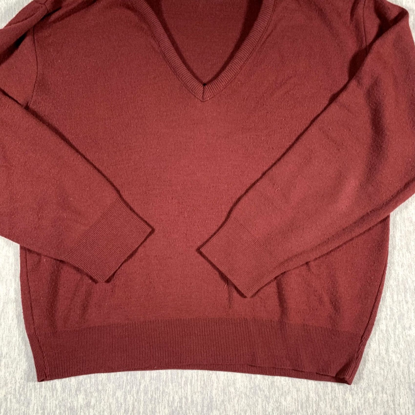 London Fog VINTAGE London Fog Sweater Mens Large Burgundy V-Neck Acrylic Made USA 80s Size US L / EU 52-54 / 3 - 3 Thumbnail