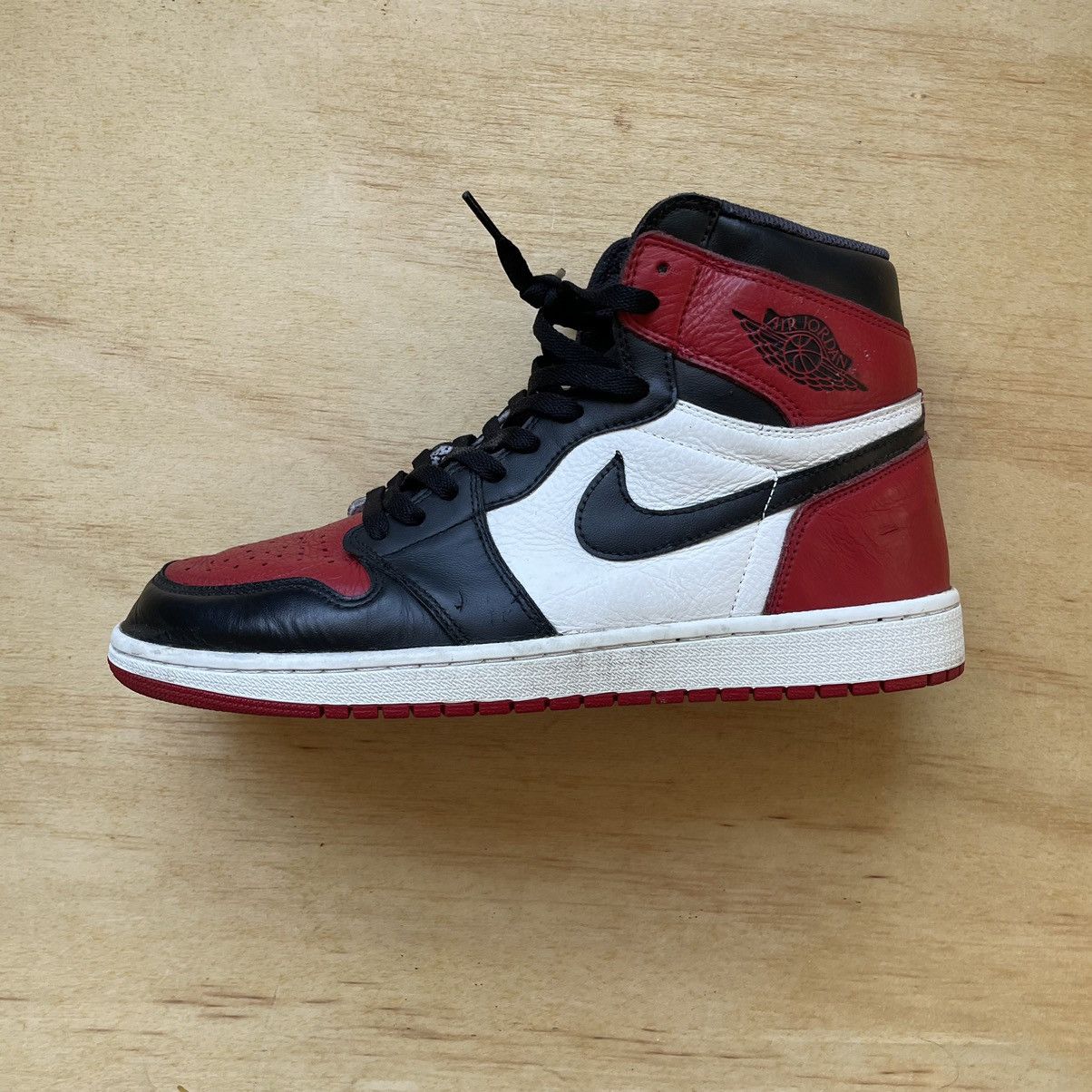 Jordan Brand Air Jordan 1 'Bred Toe' Size US 12 / EU 45 - 4 Thumbnail
