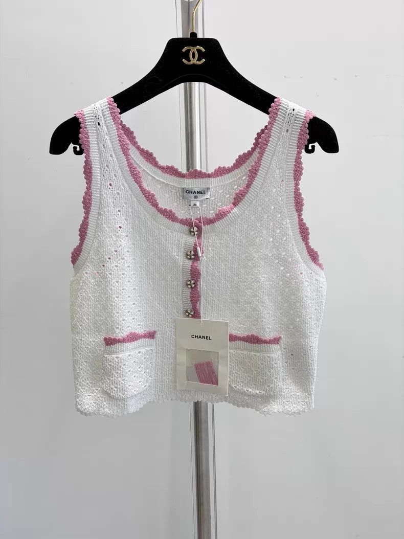 Chanel Chanel White and pink hollow knit vest Size XS / US 0-2 / IT 36-38 - 1 Thumbnail
