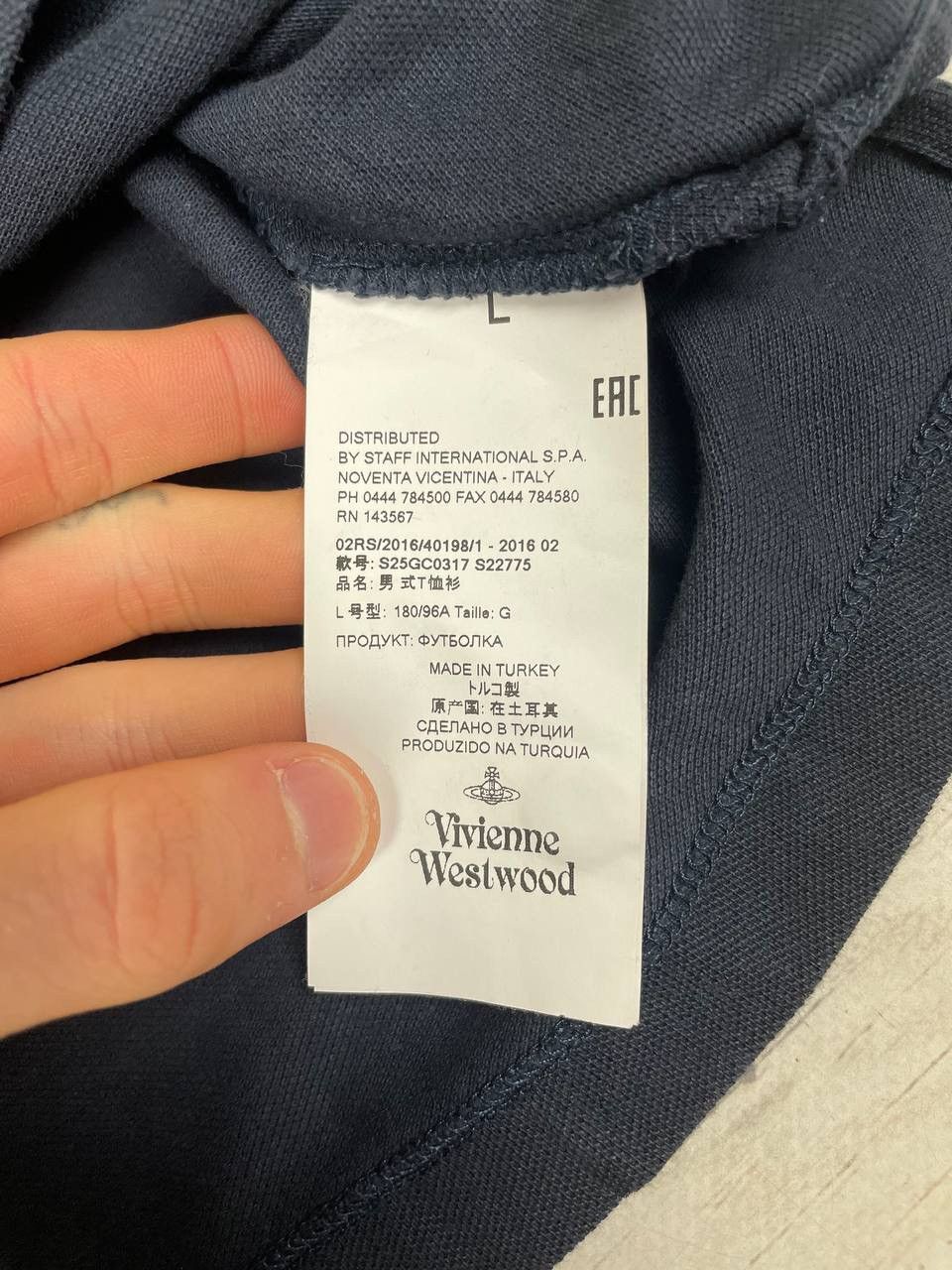 Vivienne Westwood Vivienne Westwood Polo Shirt Logo Orb Luxury Size US L / EU 52-54 / 3 - 9 Thumbnail