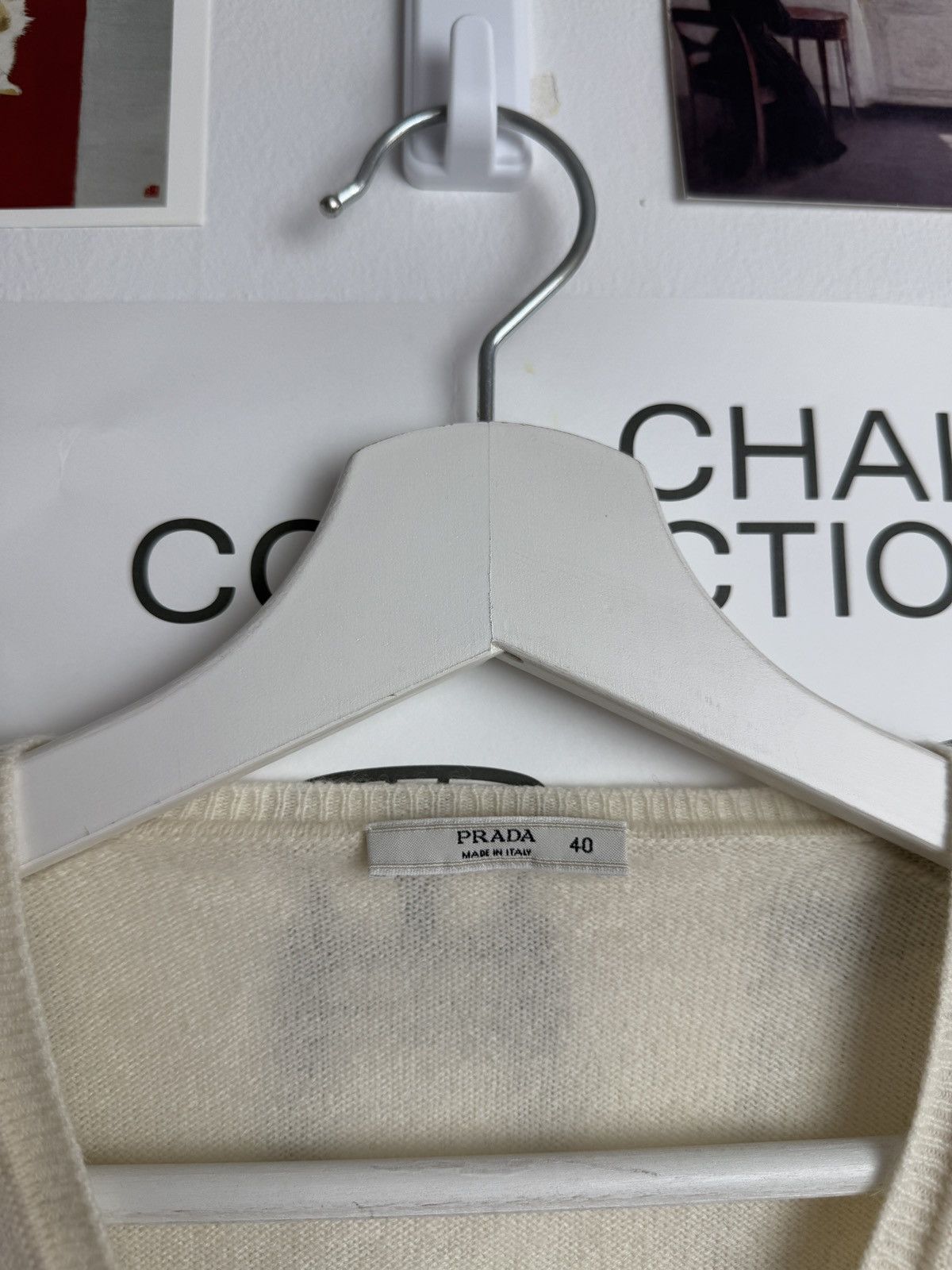 Designer × Prada Prada cashmere V-neck sweater 40 fit S old money designer Size S / US 4 / IT 40 - 4 Thumbnail