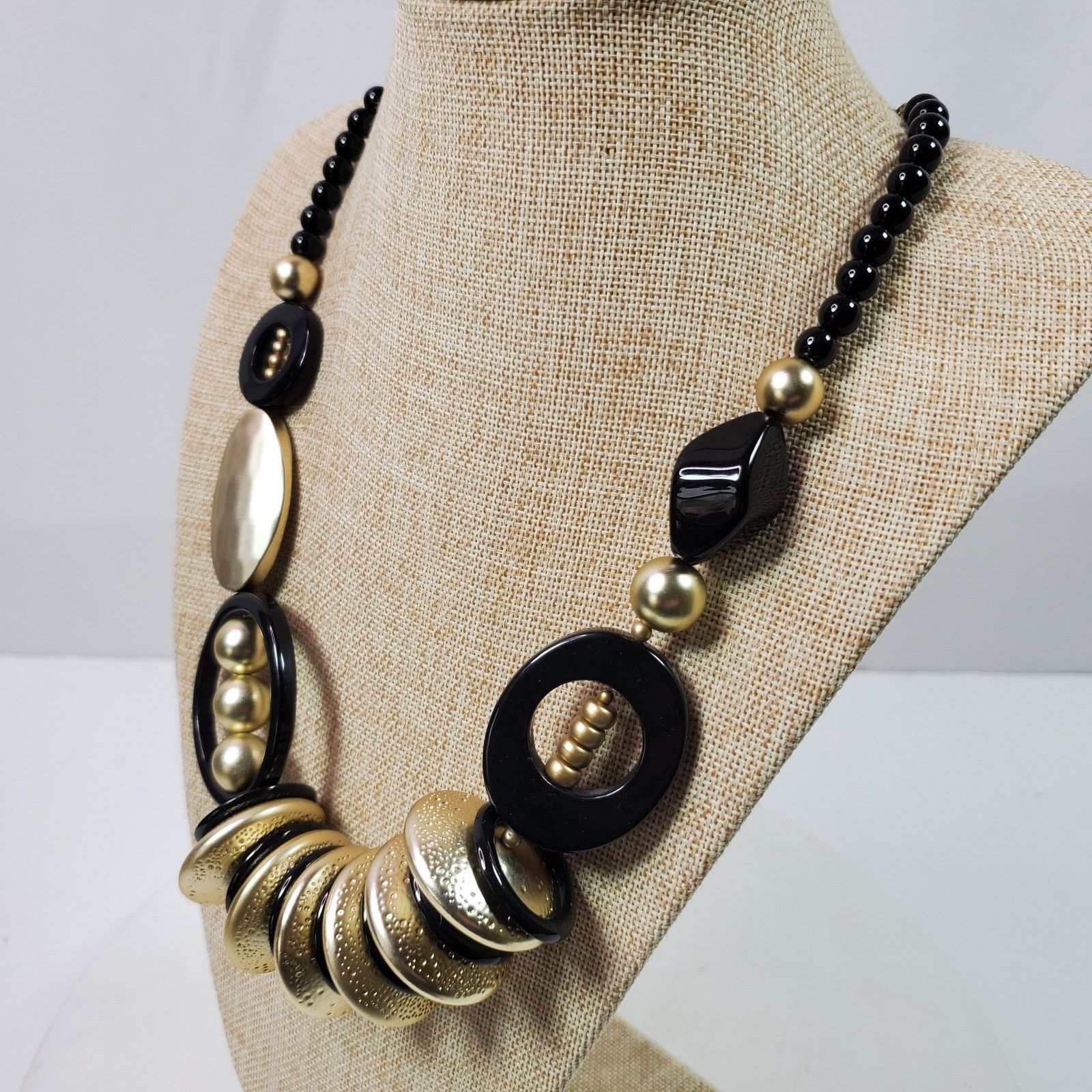 The Unbranded Brand Classy Necklace Chunky 22 Inch Gold Tone & Black Bead Size ONE SIZE - 3 Thumbnail