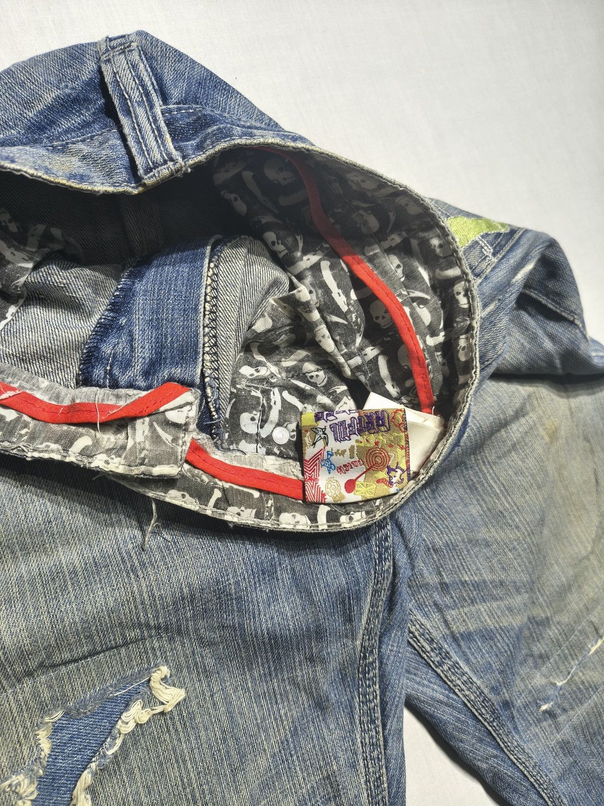 Artful Dodger Insane embroidered artful dodger jeans 🤯(038) Size US 30 / EU 46 - 14 Thumbnail