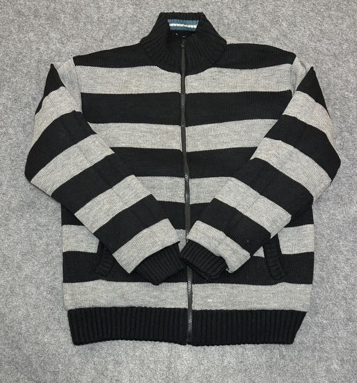 Other 76 Lubricants reversible padded racing jacket. Size US L / EU 52-54 / 3 - 5 Thumbnail