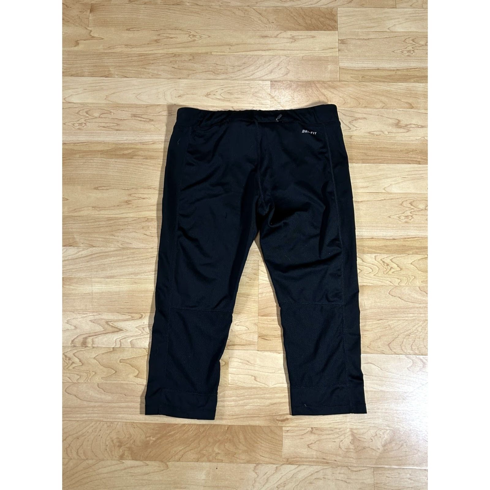 Nike Nike Leggings Womens Black Cropped Dri-Fit Swoosh Logo Medium Size 32" / US 10 / IT 46 - 2 Thumbnail