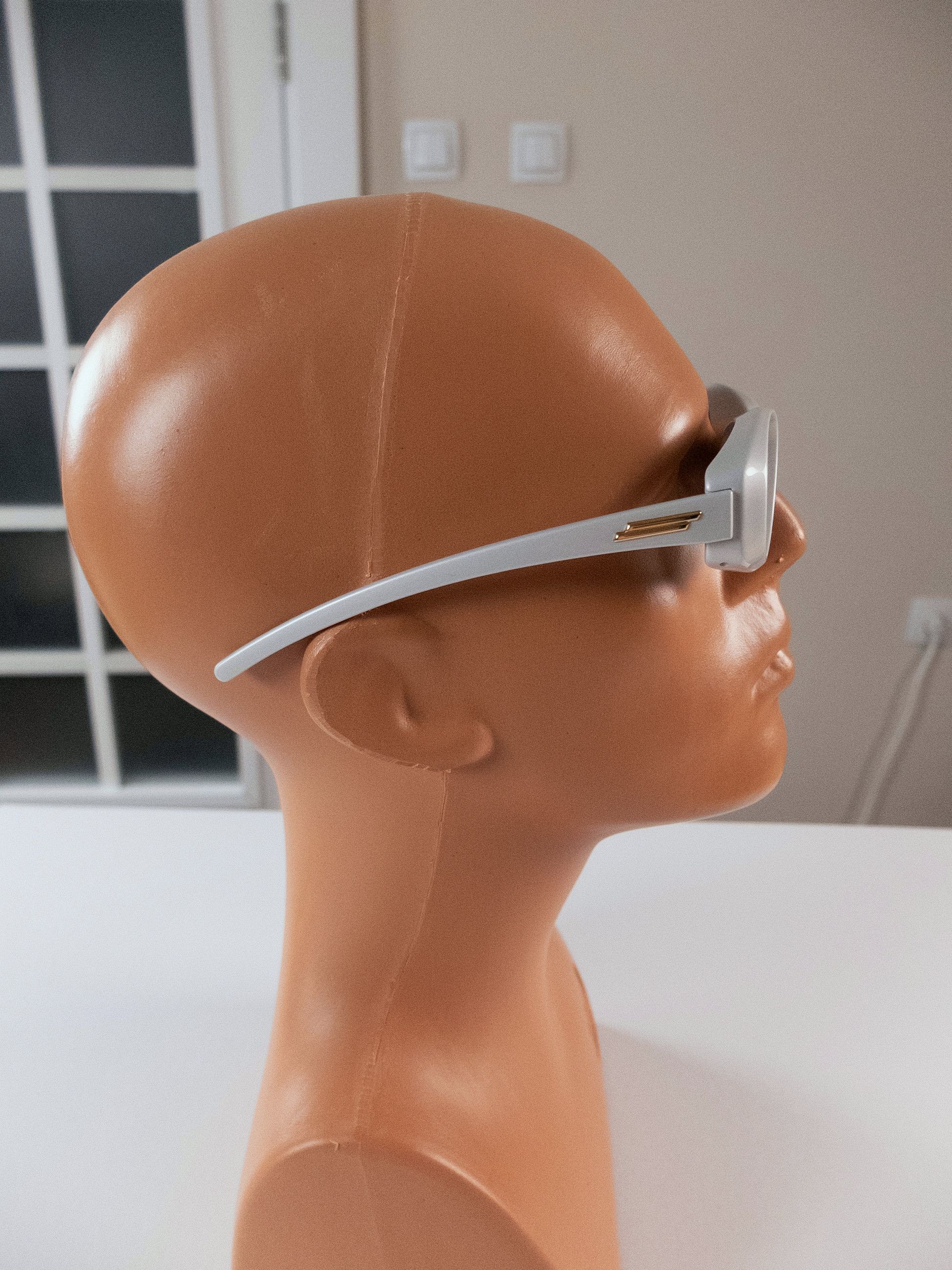 Bottega Veneta BOTTEGA VENETA Arch white oval injection sunglasses Size ONE SIZE - 11 Thumbnail