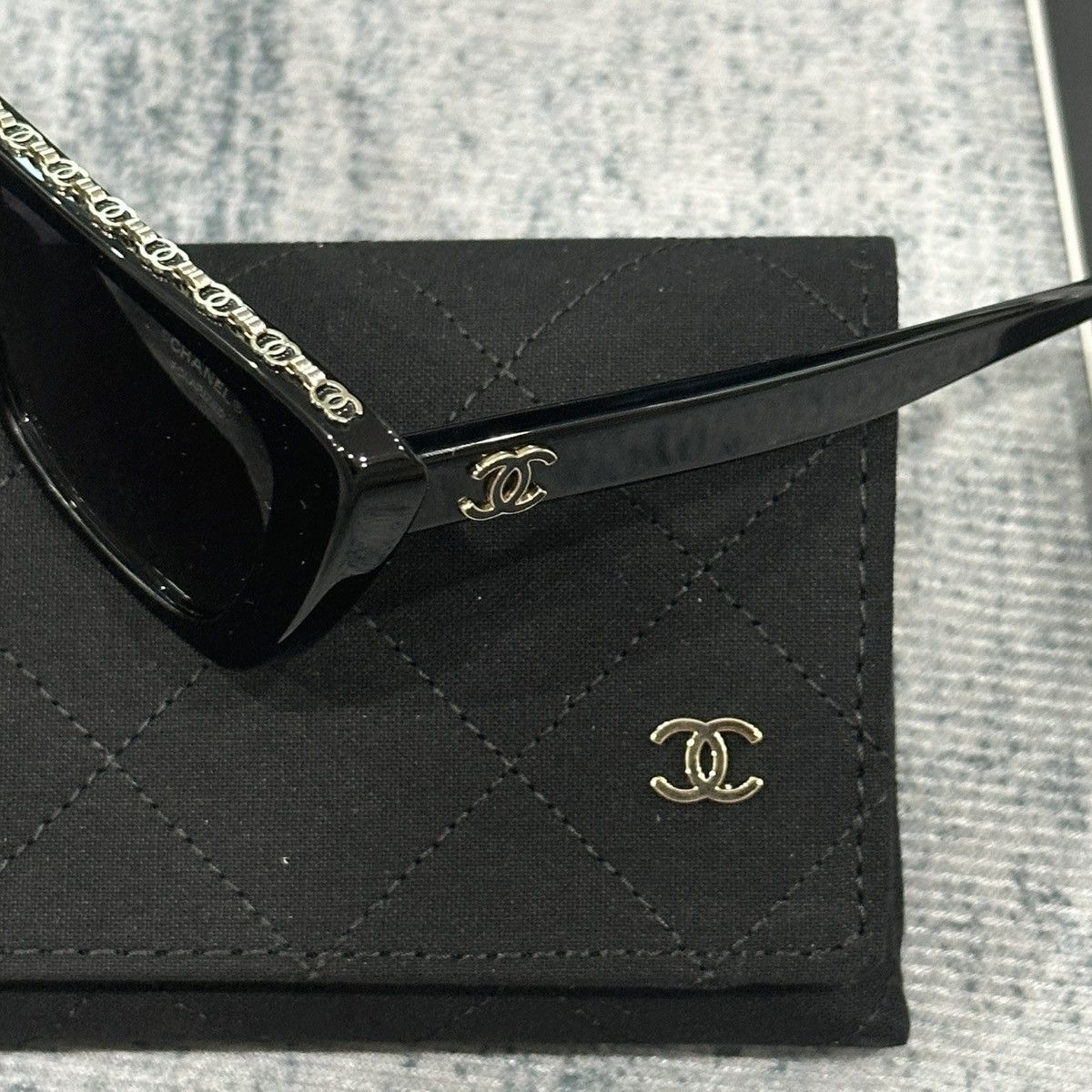Chanel CHANEL 0CH5540 C622S8 SUNGLASSES Size ONE SIZE - 5 Thumbnail