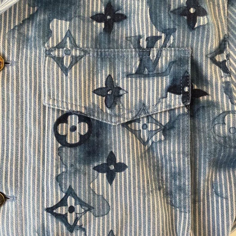 Louis Vuitton louis vuitton Blue and white stripe ink rendering old flow Size US M / EU 48-50 / 2 - 5 Thumbnail