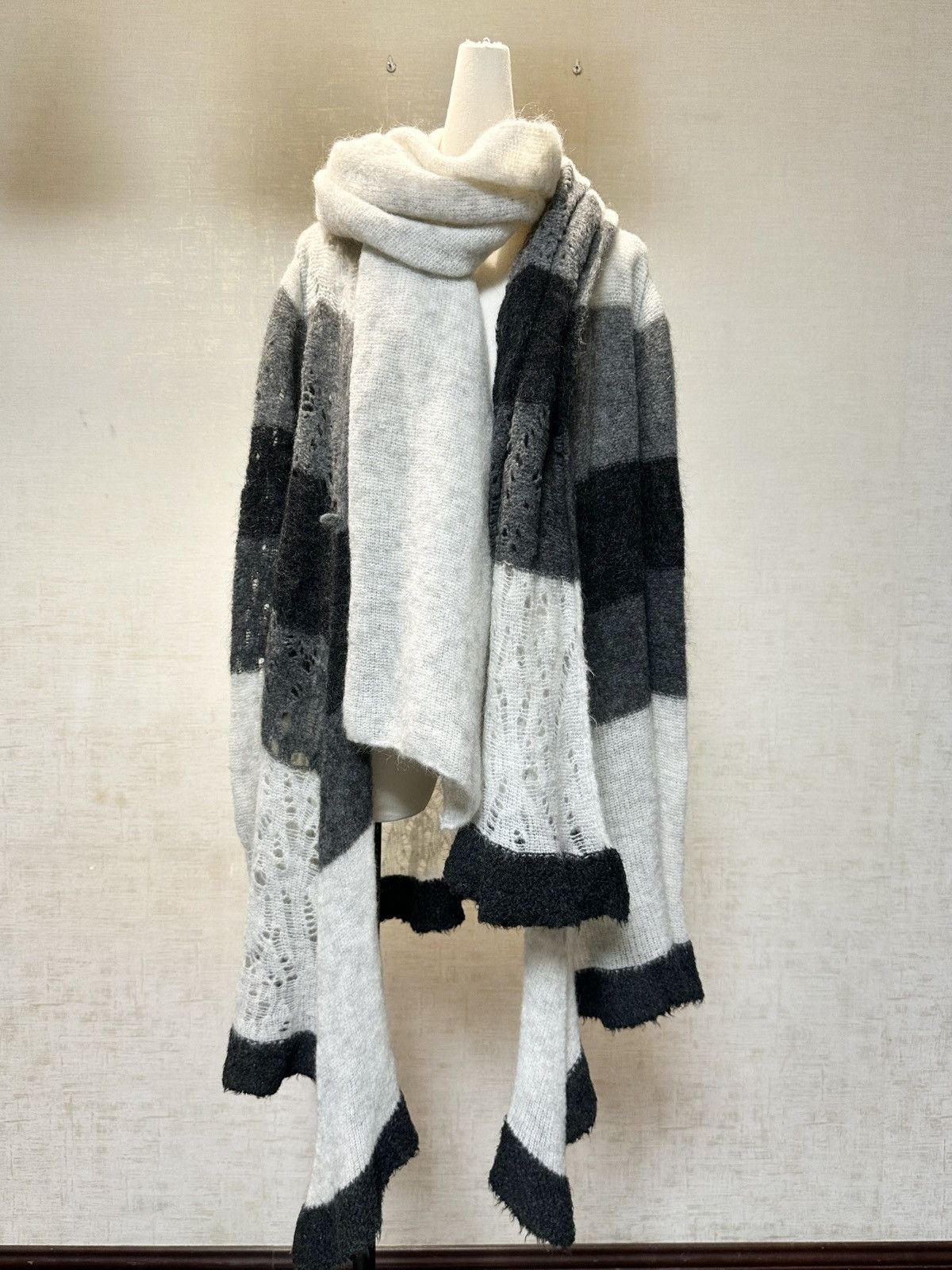 Sarah Pacini sarah pacini coat and scarf Size M / US 6-8 / IT 42-44 - 1 Thumbnail