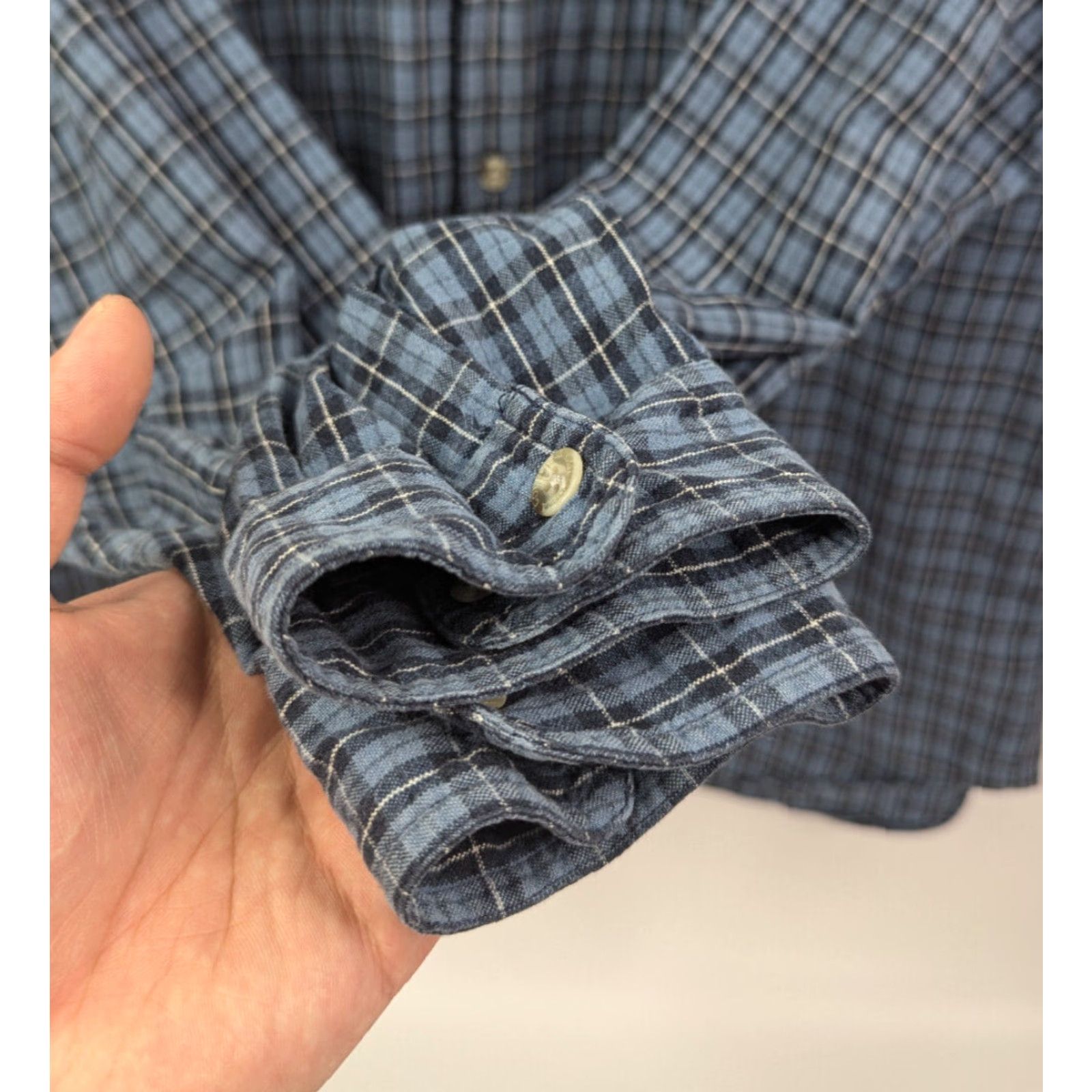 Vintage **Columbia Men's Blue Plaid Button-Down Hiking Shirt Size XL** User: Columbia Men's Blue Plaid Button-Down Hiking Shirt Size XL Size US XL / EU 56 / 4 - 2 Thumbnail