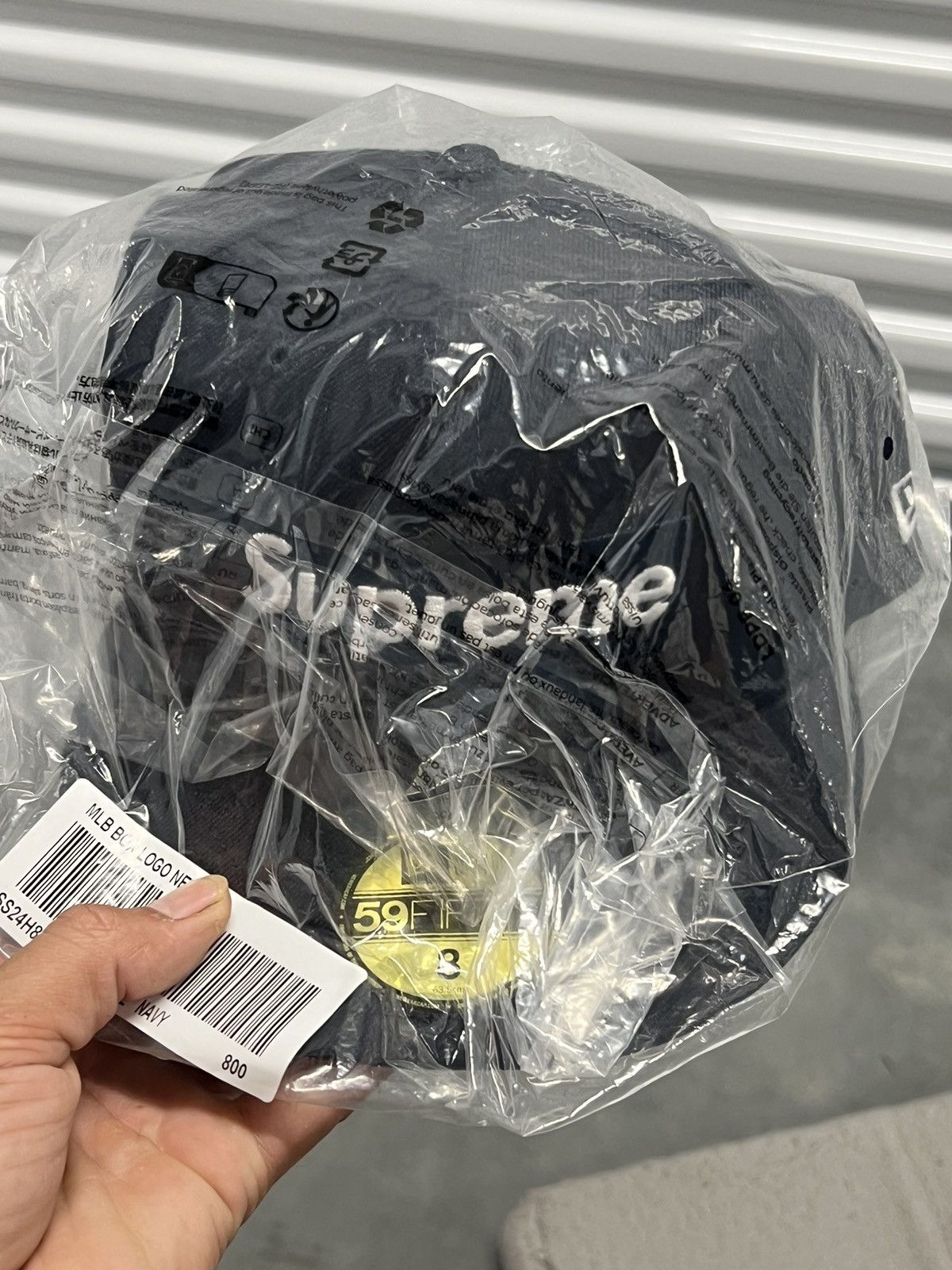 MLB × New York Yankees × Supreme Brand new Yankees supreme box logo new era hat Size ONE SIZE - 1 Thumbnail