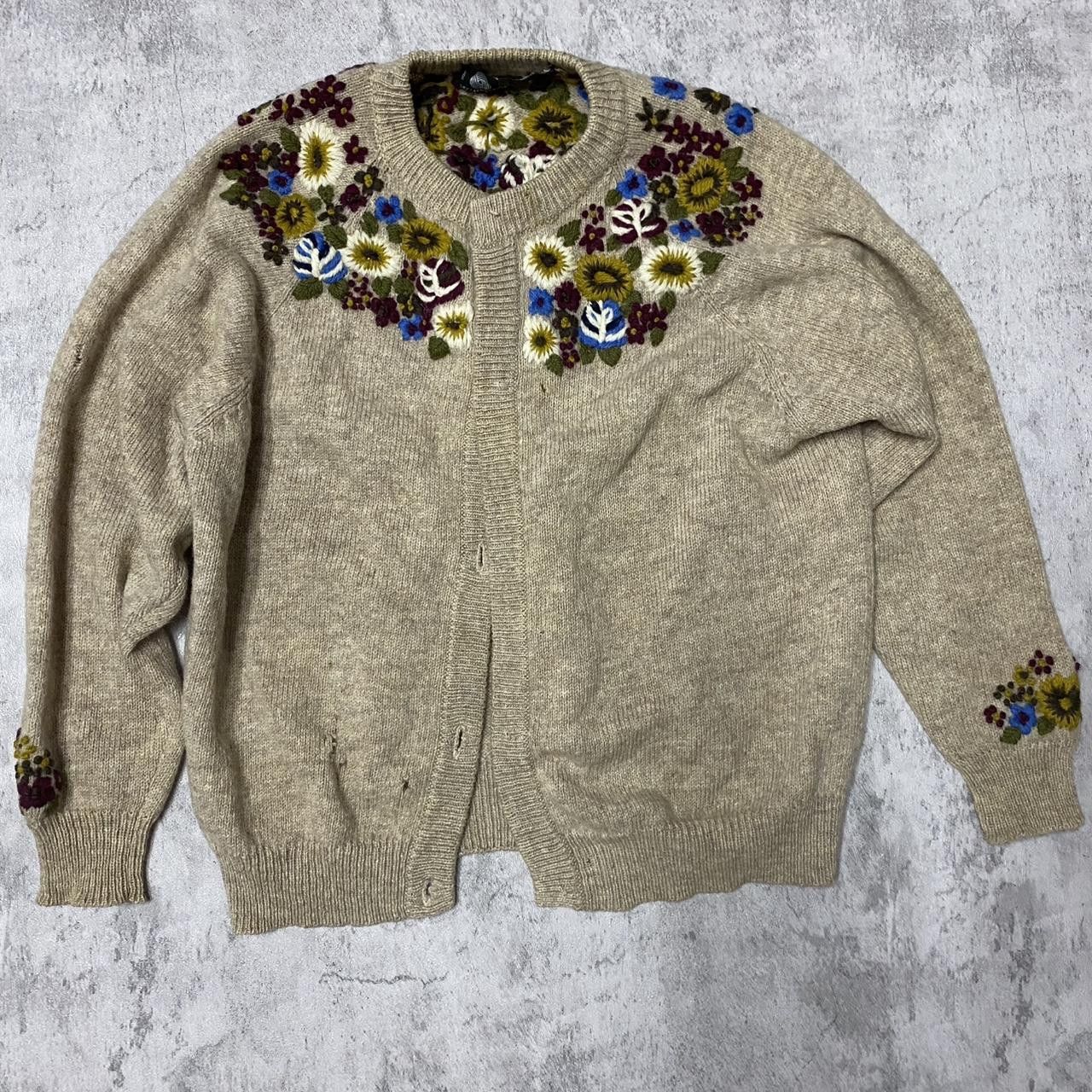 Other Floral embroidered cream wool cardigan Size US M / EU 48-50 / 2 - 1 Thumbnail