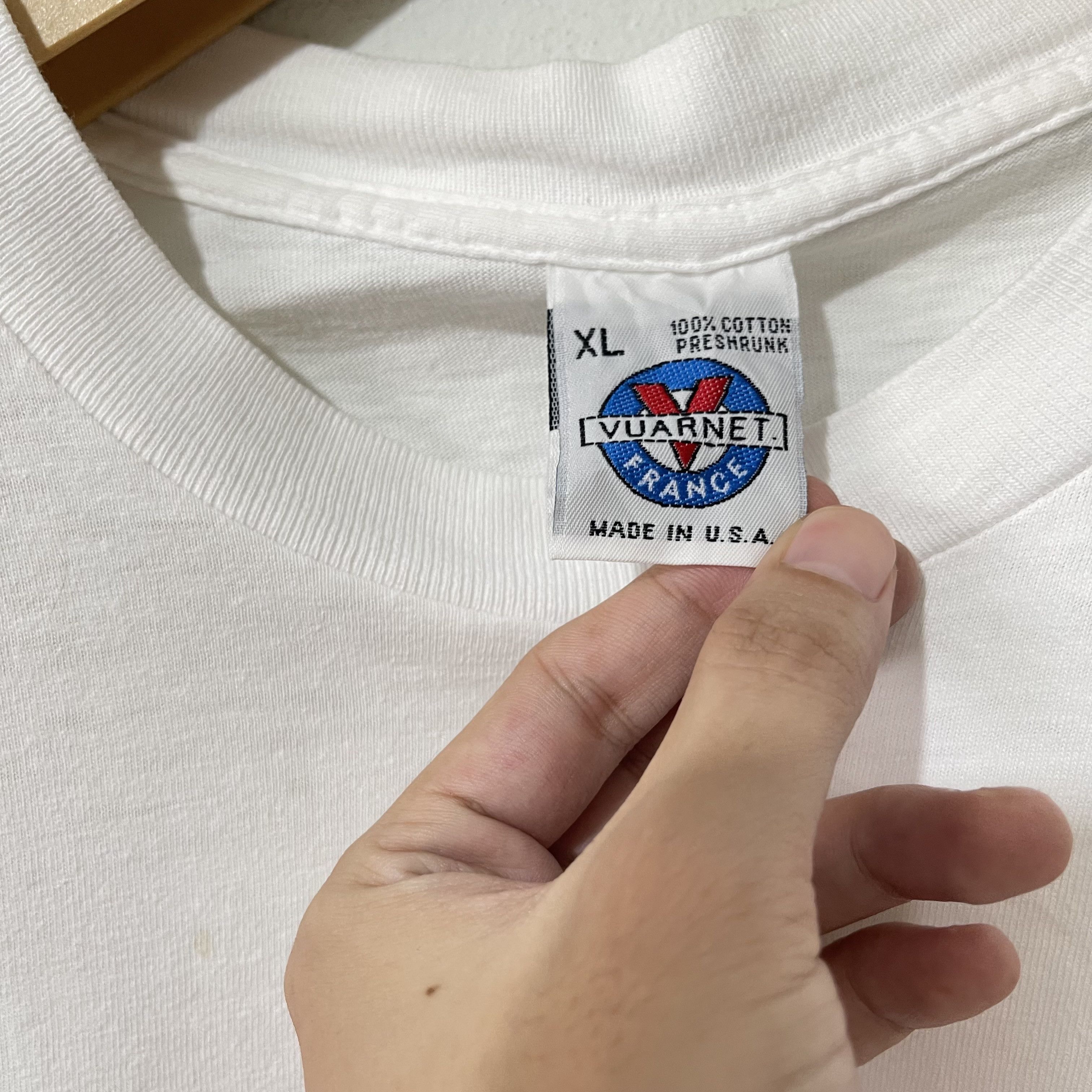Vintage Vintage 90s Vuarnet France T-Shirt Size US XL / EU 56 / 4 - 6 Thumbnail