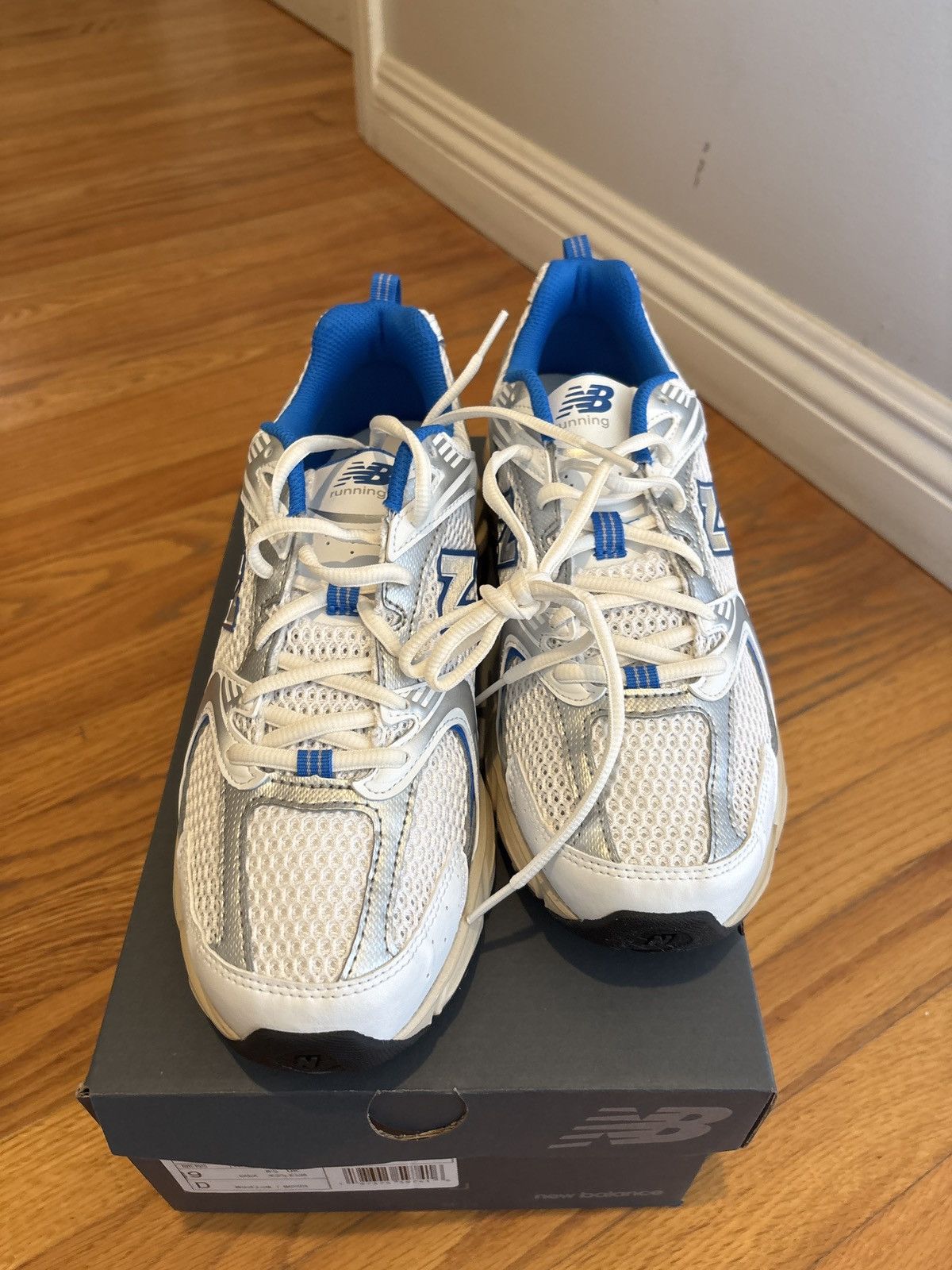 New Balance New balance 530 size 9 white blue Size US 9 / EU 42 - 7 Thumbnail