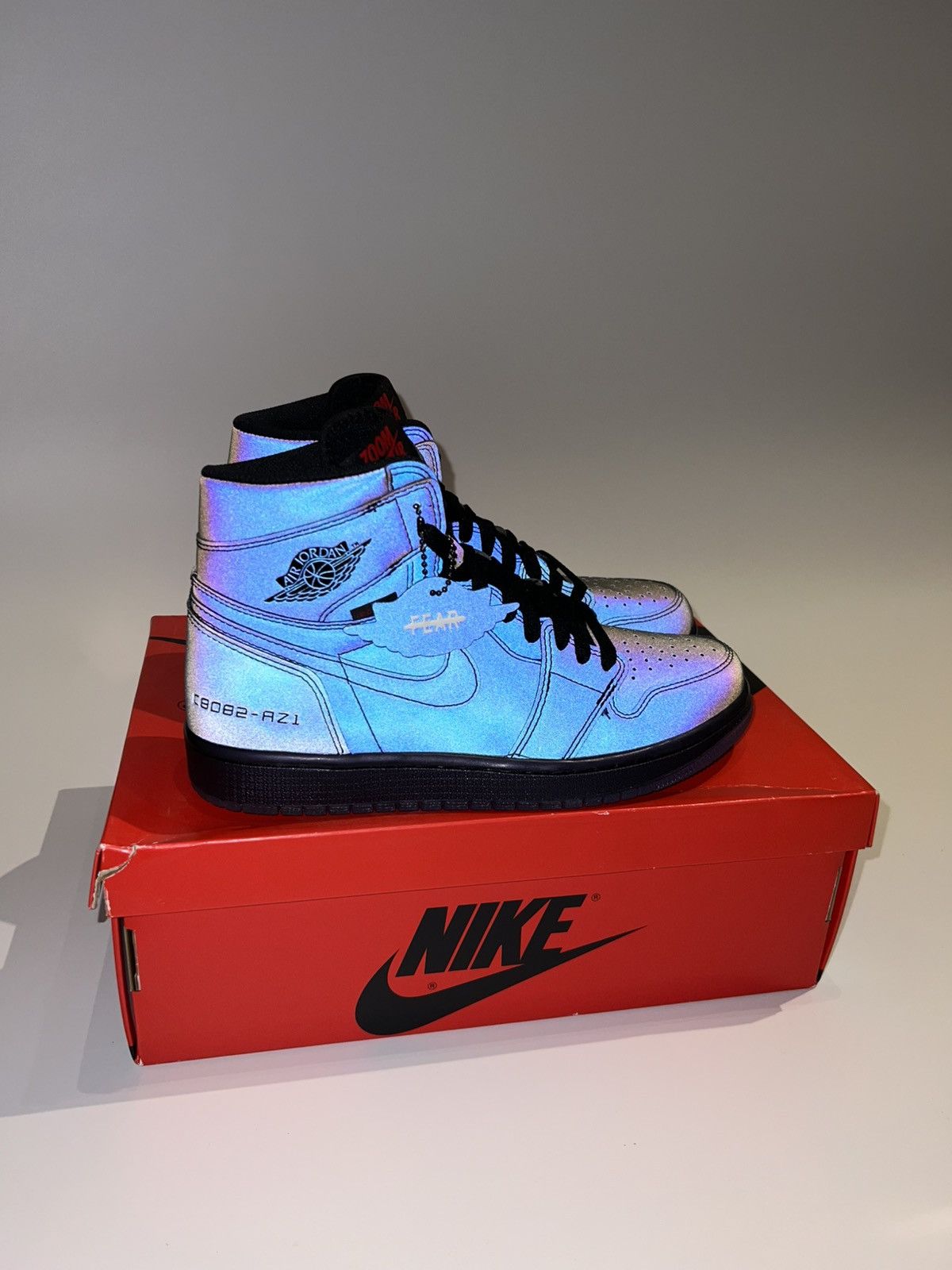 Nike *LAST PRICE DROP* BNIB 3M Air Jordan 1 High Zoom “Fearless” Size US 8.5 / EU 41-42 - 4 Thumbnail