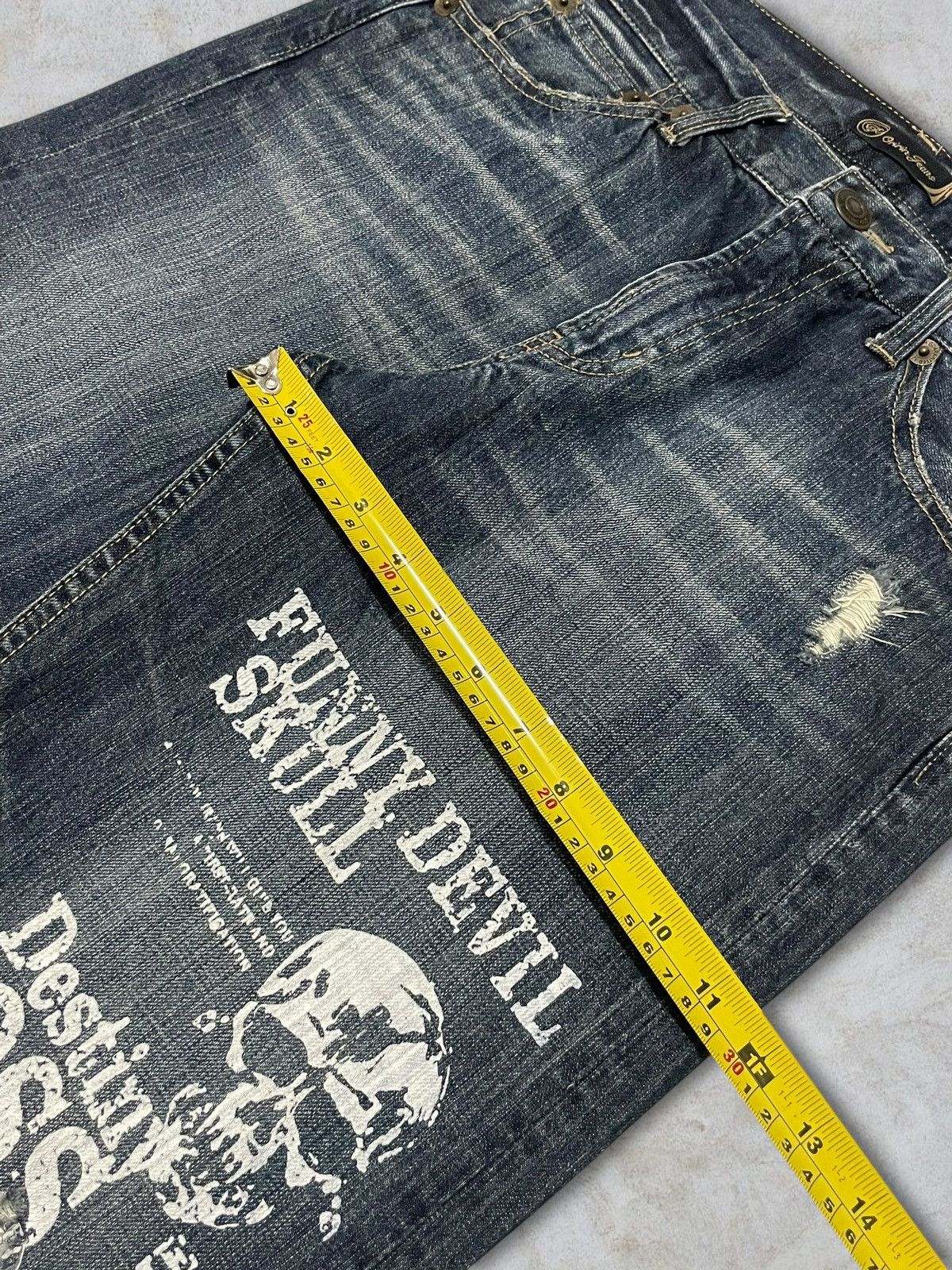 Skull Jeans by an Alchemist Vintage Japanese Skull Cross Printed Distressed Washed Jeans Size US 32 / EU 48 - 15 Thumbnail