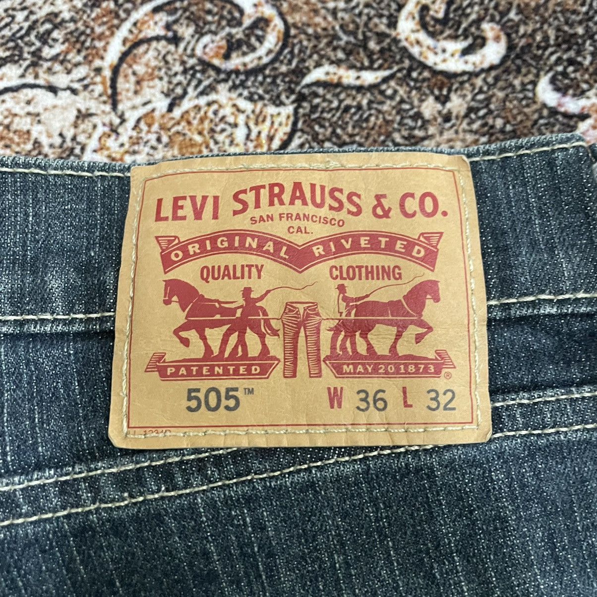 Levi's Vintage Clothing 🔥Vintage Levis 505 Stoned Washed Distress Denim Jeans Size US 37 - 12 Thumbnail