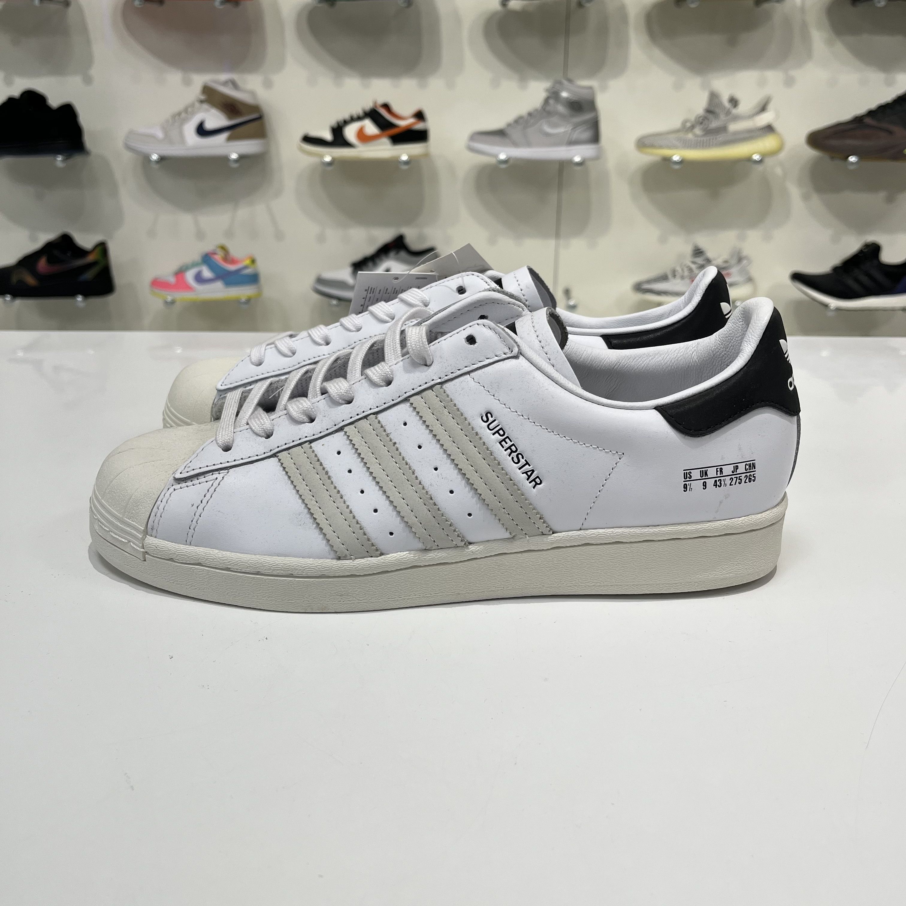 Adidas Adidas Superstar White/Black Size US 9.5 / EU 42-43 - 2 Thumbnail