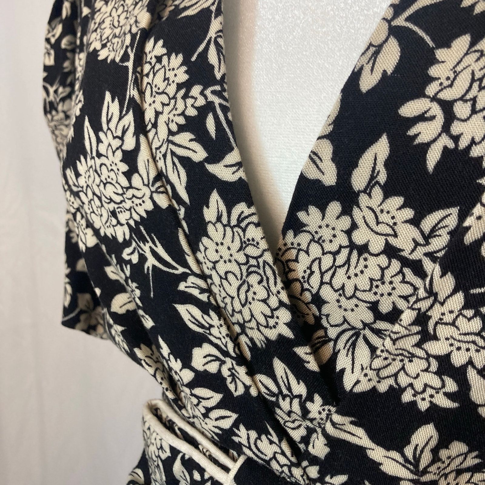 Other Jane Singer Black Ivory Floral Shoulder Pads Bow Midi Dress Size L / US 10 / IT 46 - 7 Thumbnail