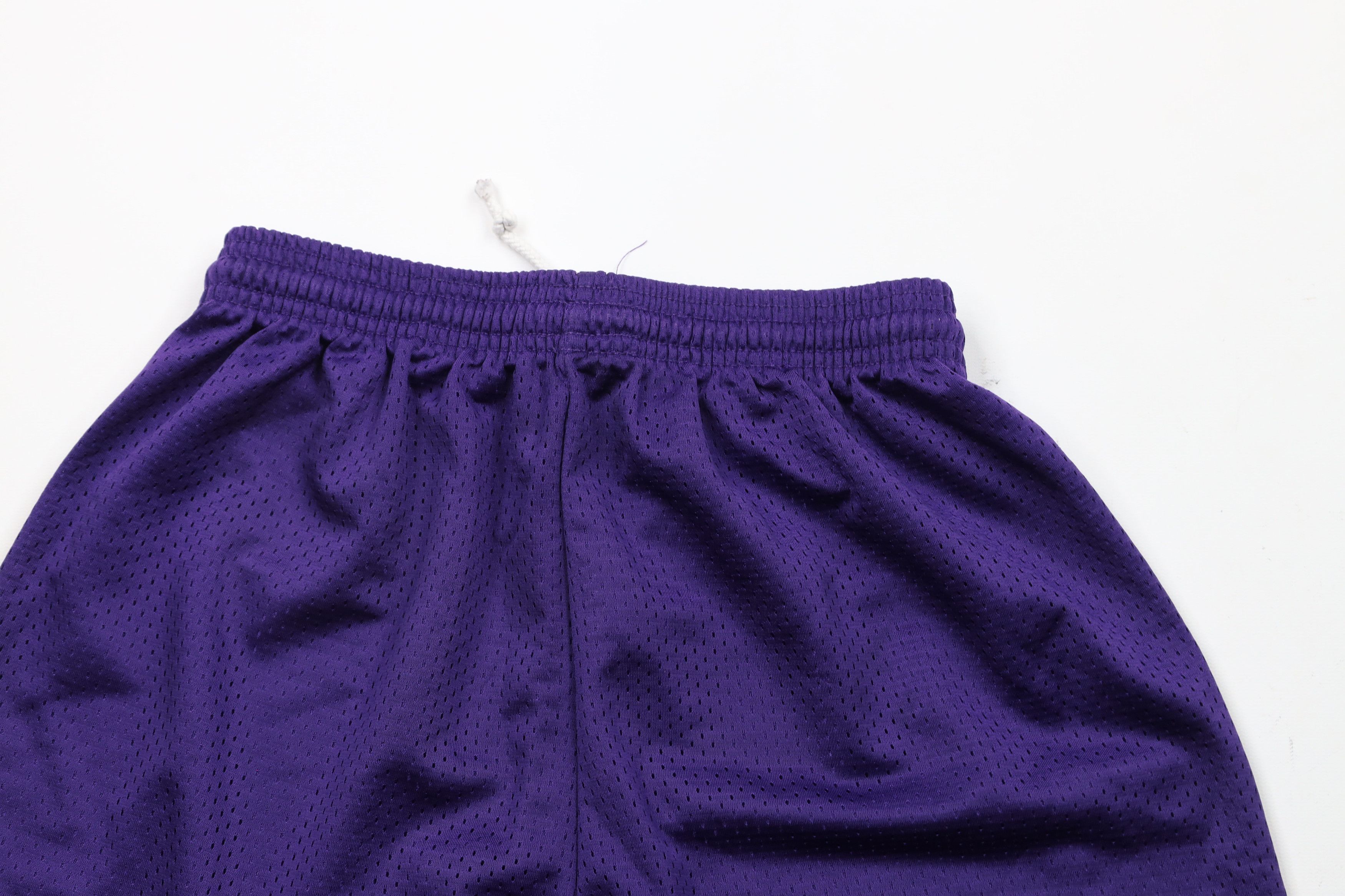 Vintage Vintage 90s Streetwear Knee Mesh Basketball Shorts Purple Size US 30 / EU 46 - 7 Thumbnail