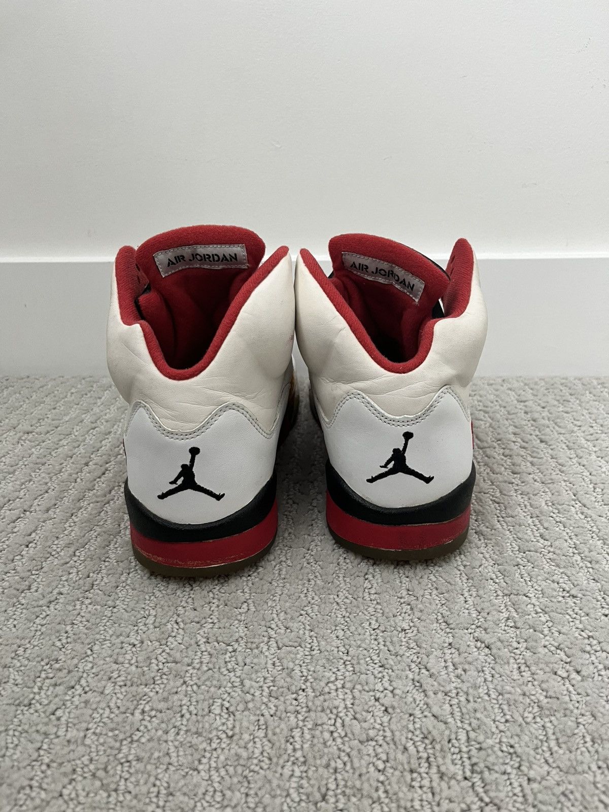 Jordan Brand Air Jordan 5 OG Fire Red (Black Tongue) Size 9 US Size US 9 / EU 42 - 4 Thumbnail