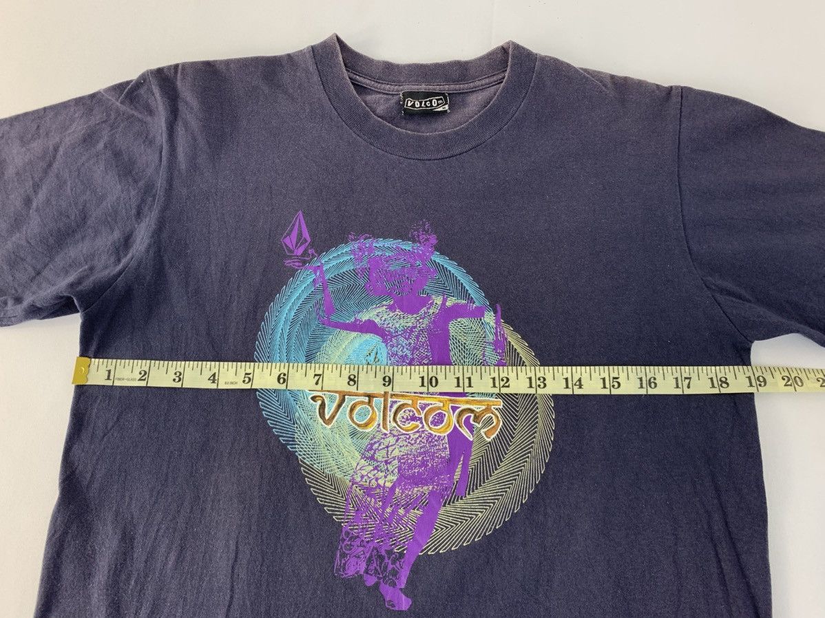 Vintage 90s Volcom East Style Religion Ritual Dancing Girl Logo Tee Size US M / EU 48-50 / 2 - 7 Thumbnail