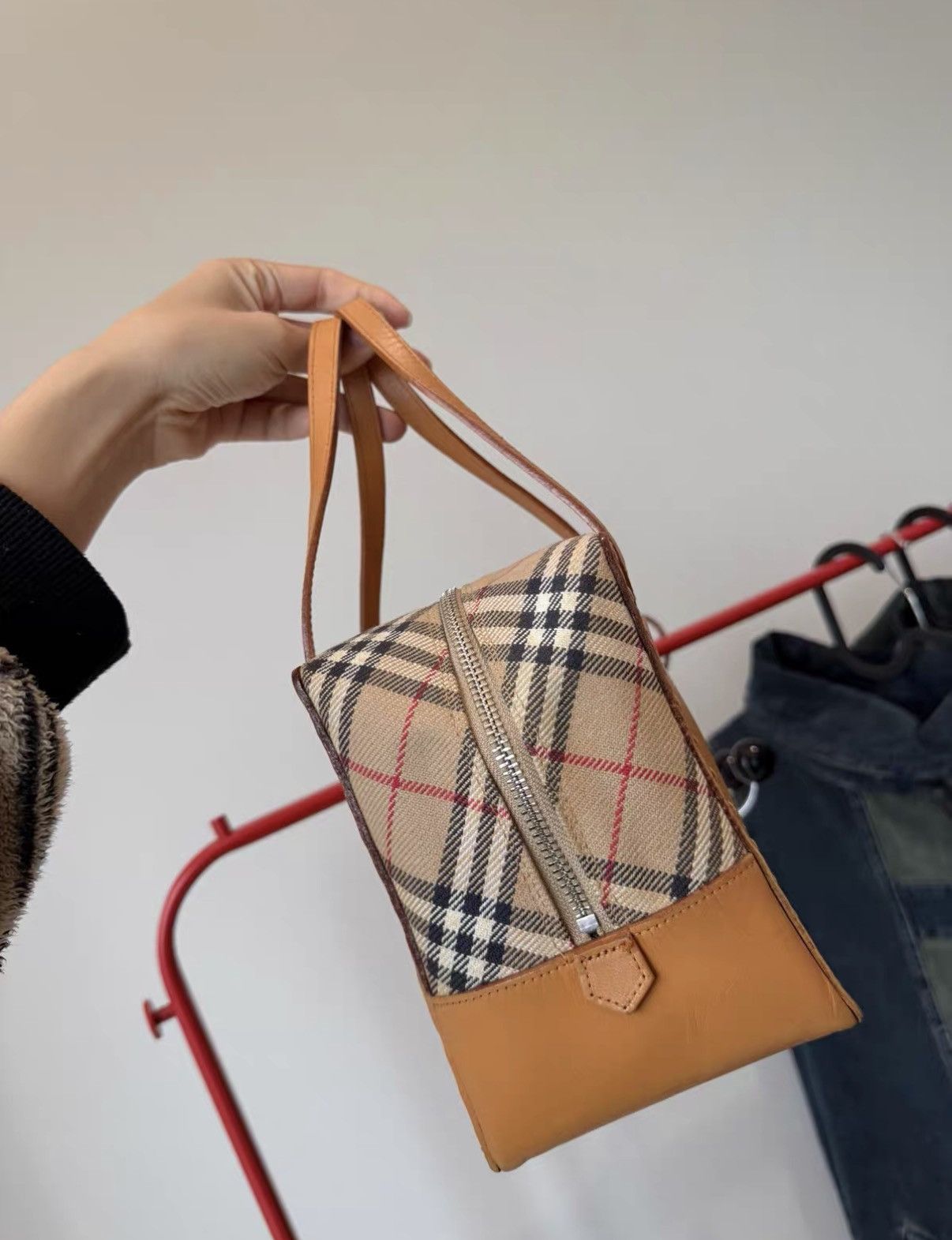 Burberry Burberrys Vintage Canvas & Leather Box Handbag J36 Size ONE SIZE - 6 Thumbnail